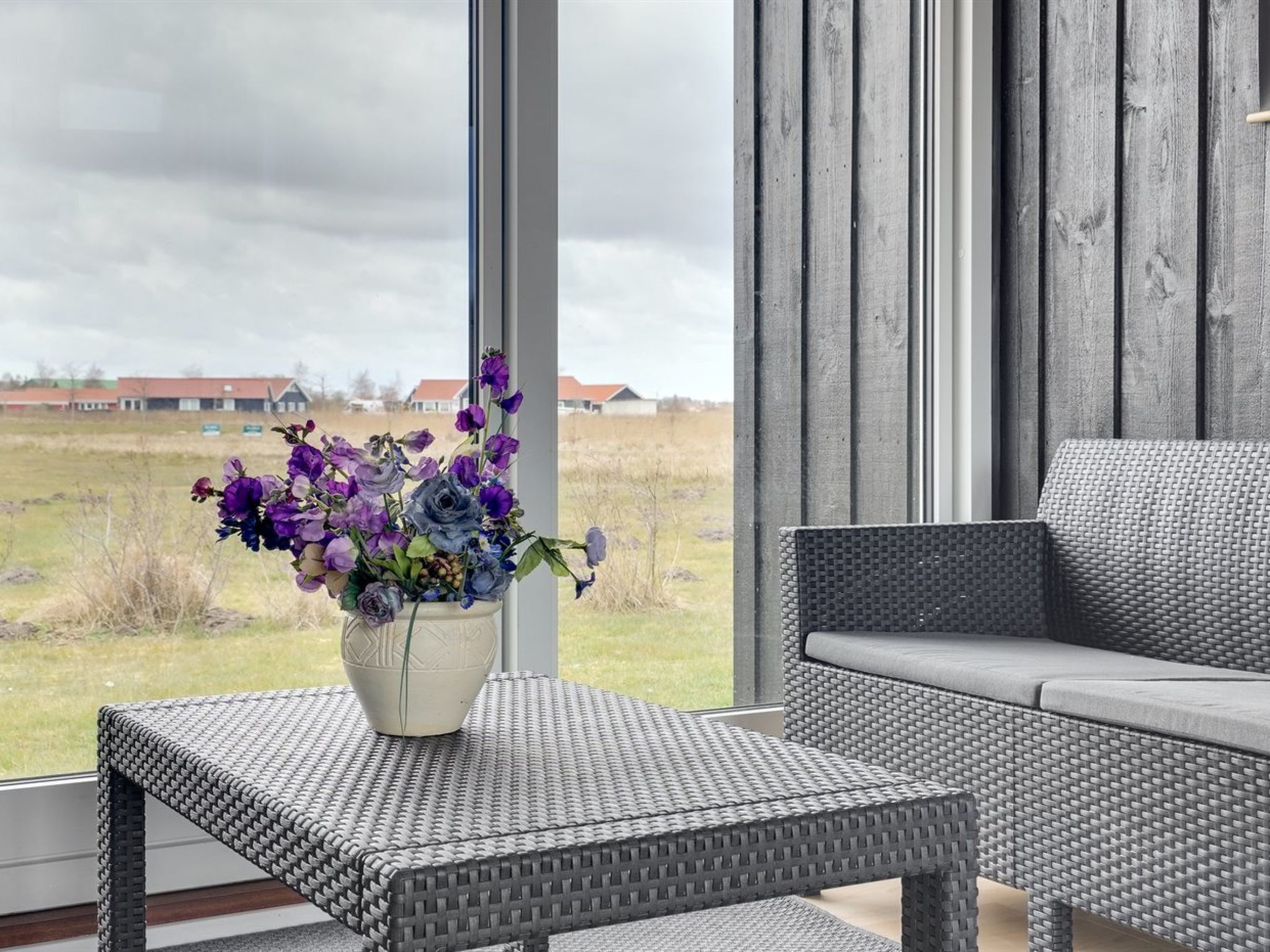"Evin" - 800m from the sea - Binnen