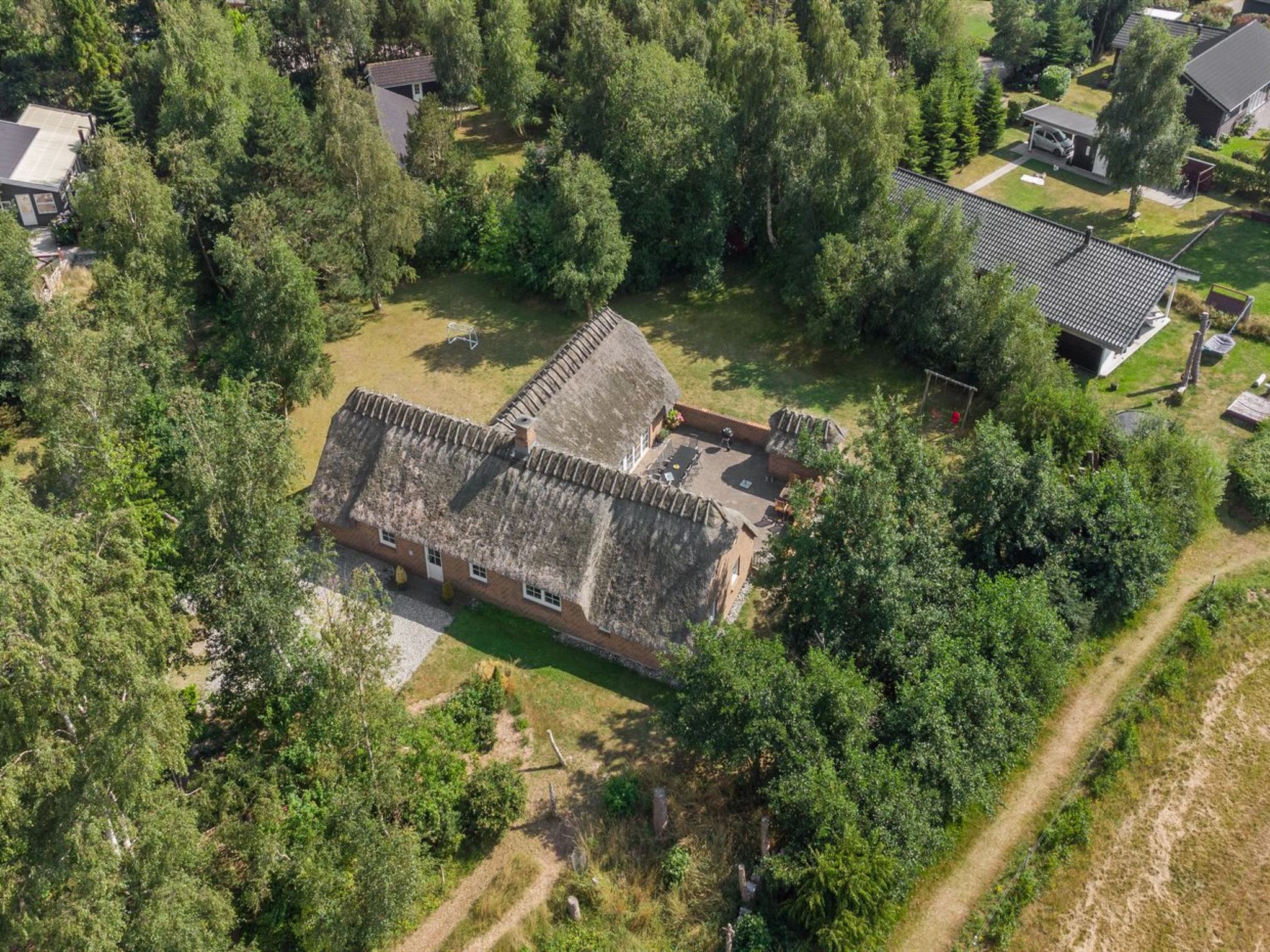 "Taralyn" - 1.3km from the sea-Buiten