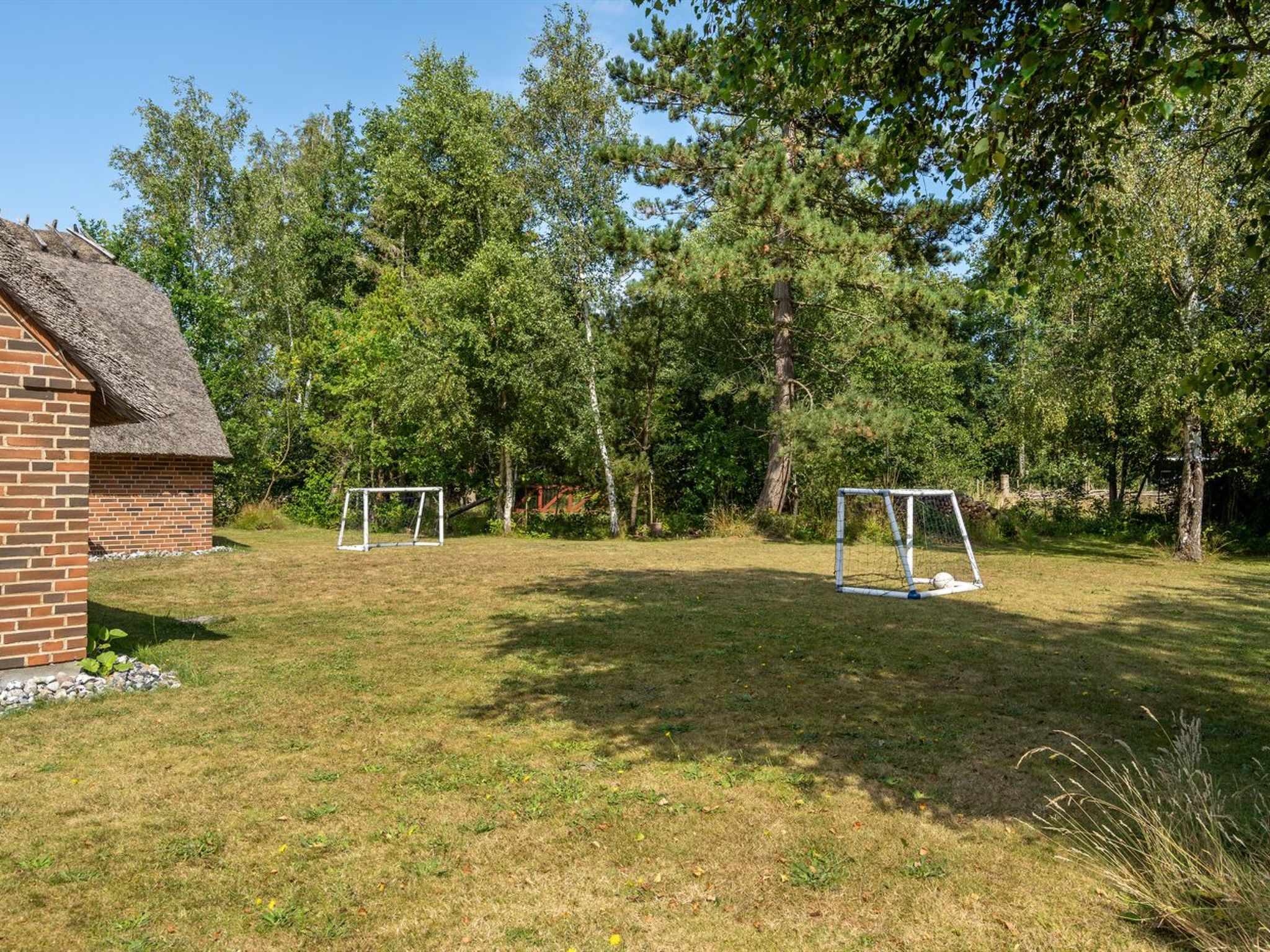 "Taralyn" - 1.3km from the sea-Buiten