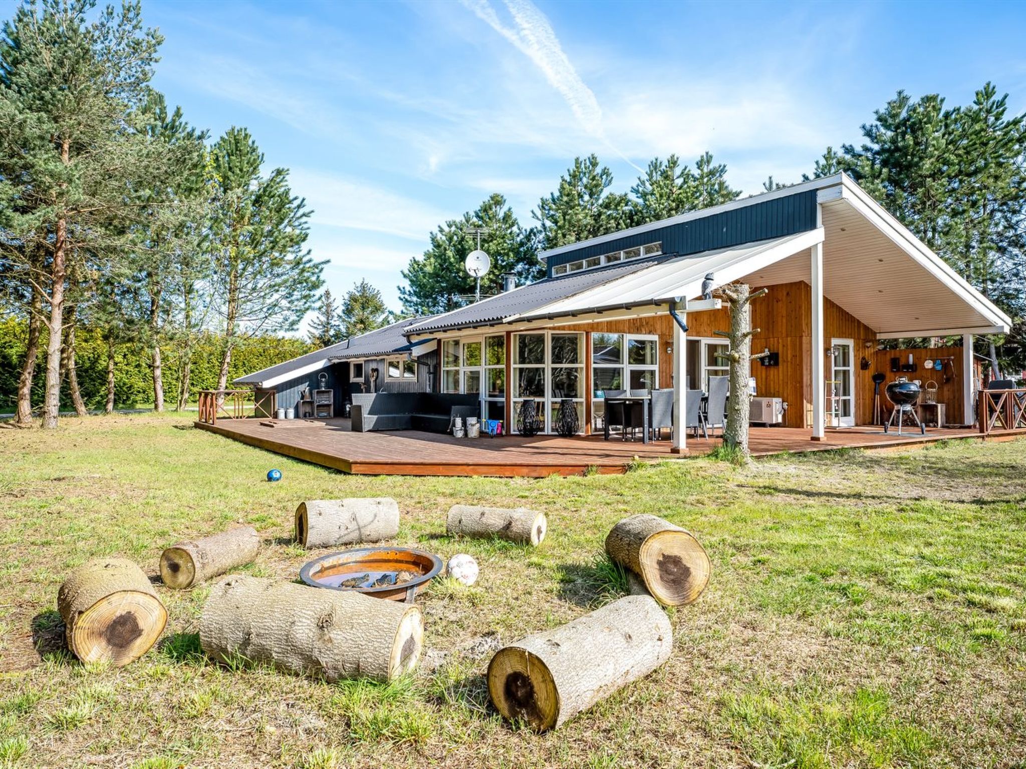 "Akseli" - 800m from the sea