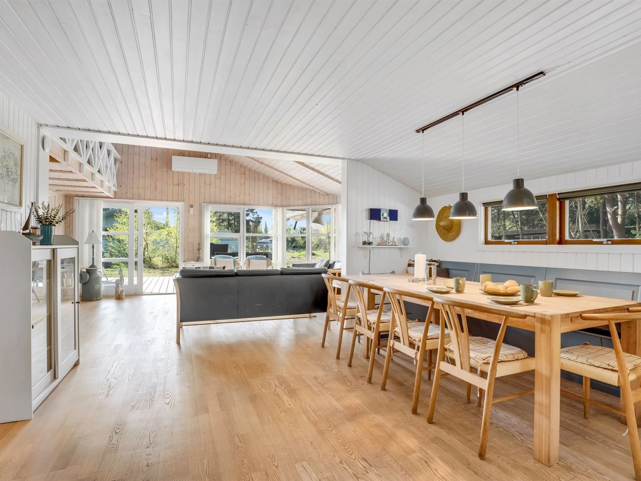 "Akseli" - 800m from the sea - Inside