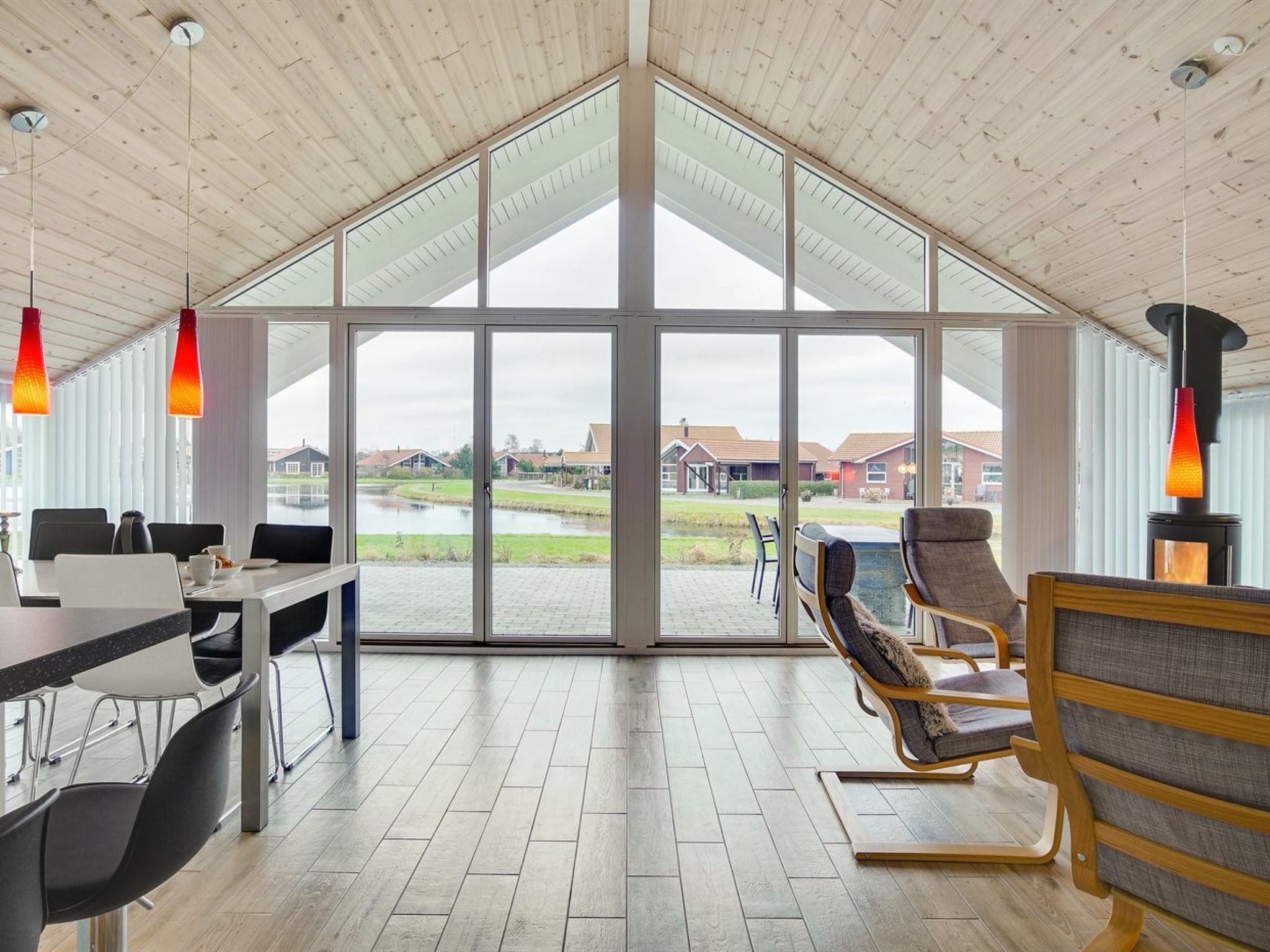 "Domi" - 1.2km from the sea - Binnen