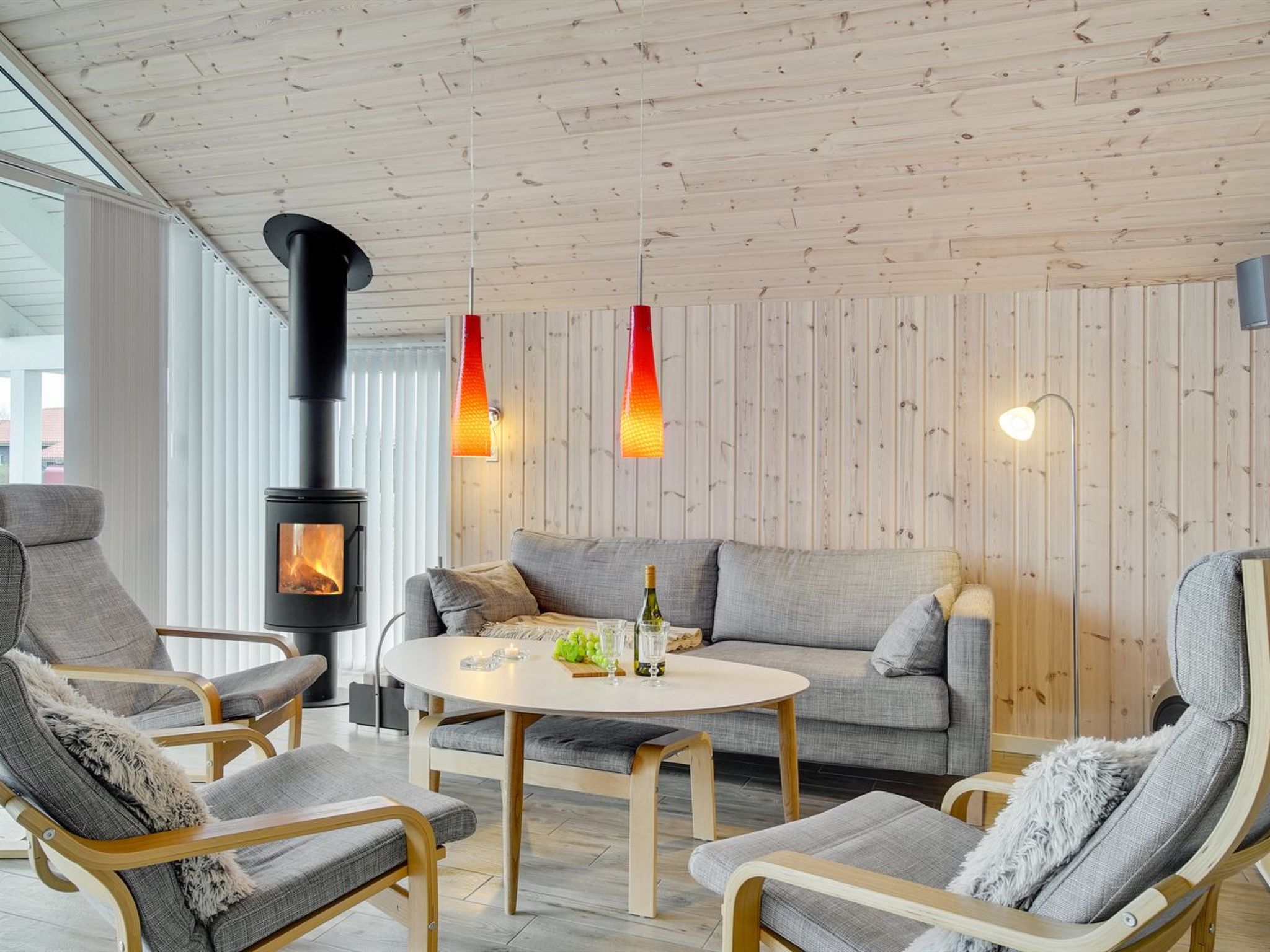 "Domi" - 1.2km from the sea - Binnen