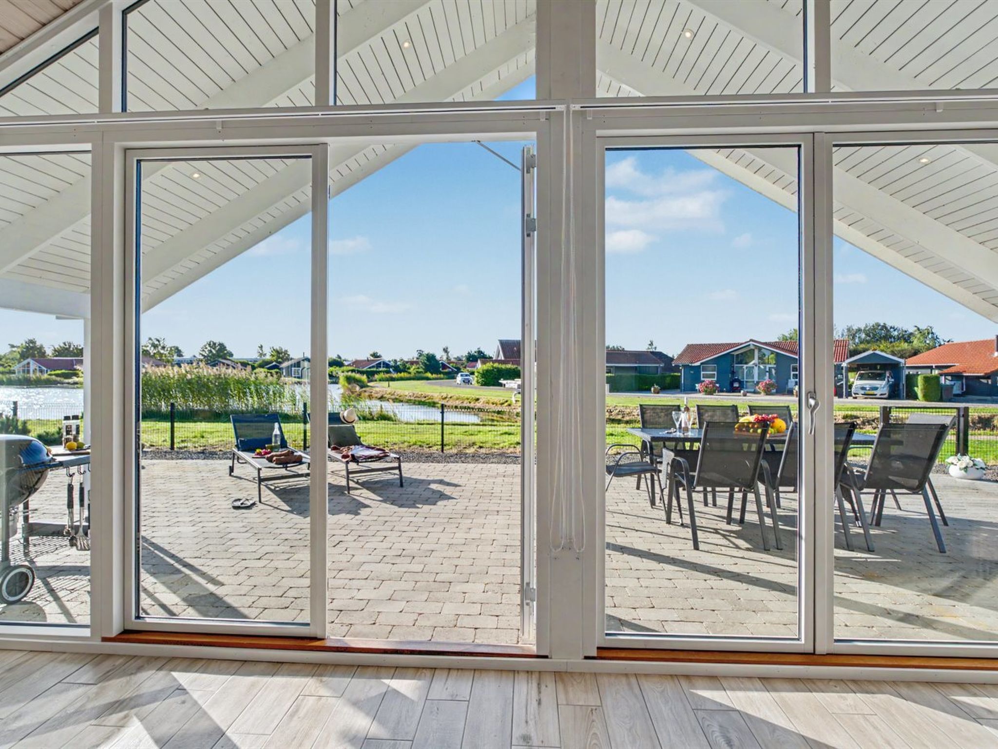 "Domi" - 1.2km from the sea - Binnen