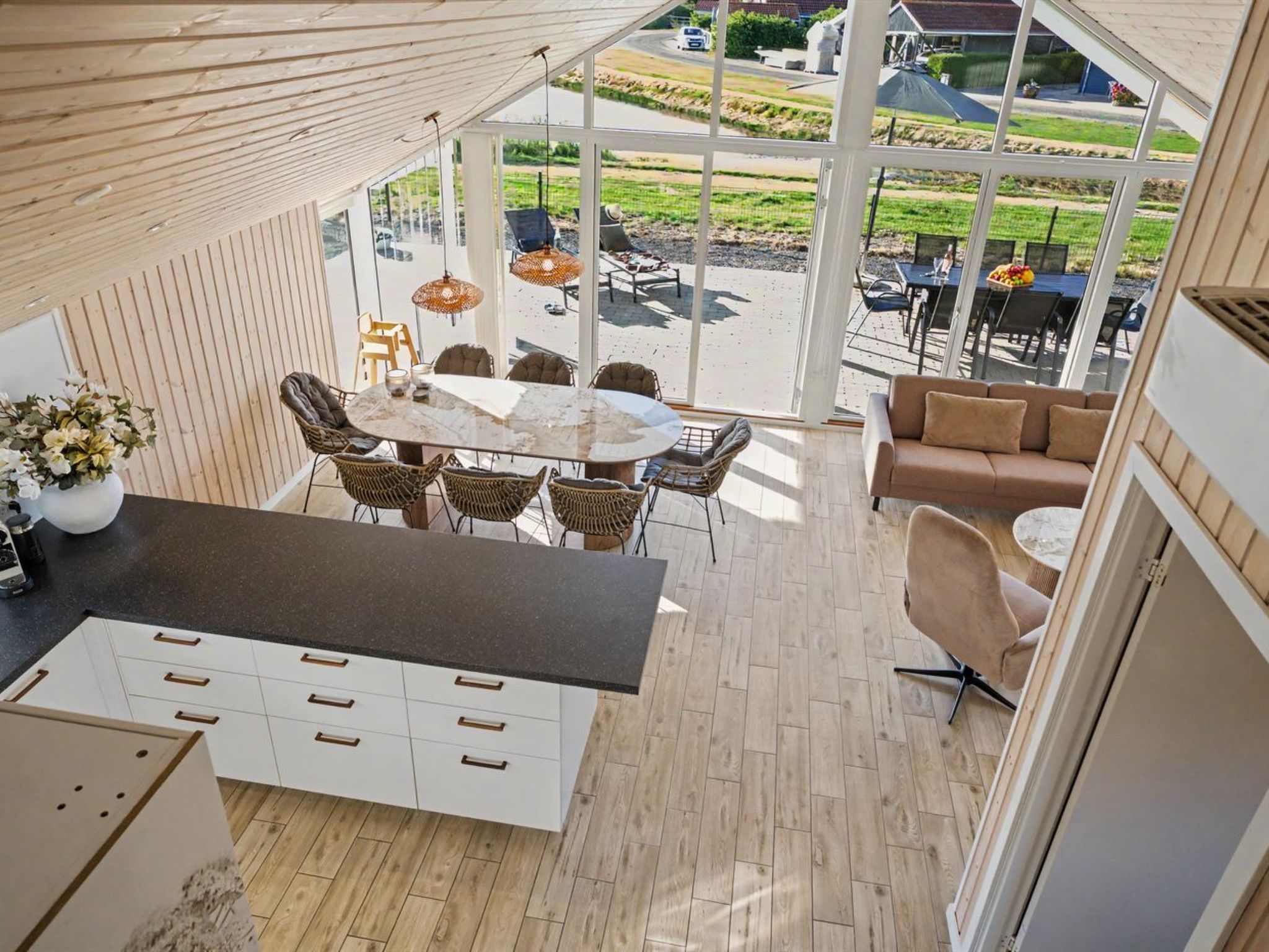 "Domi" - 1.2km from the sea - Binnen