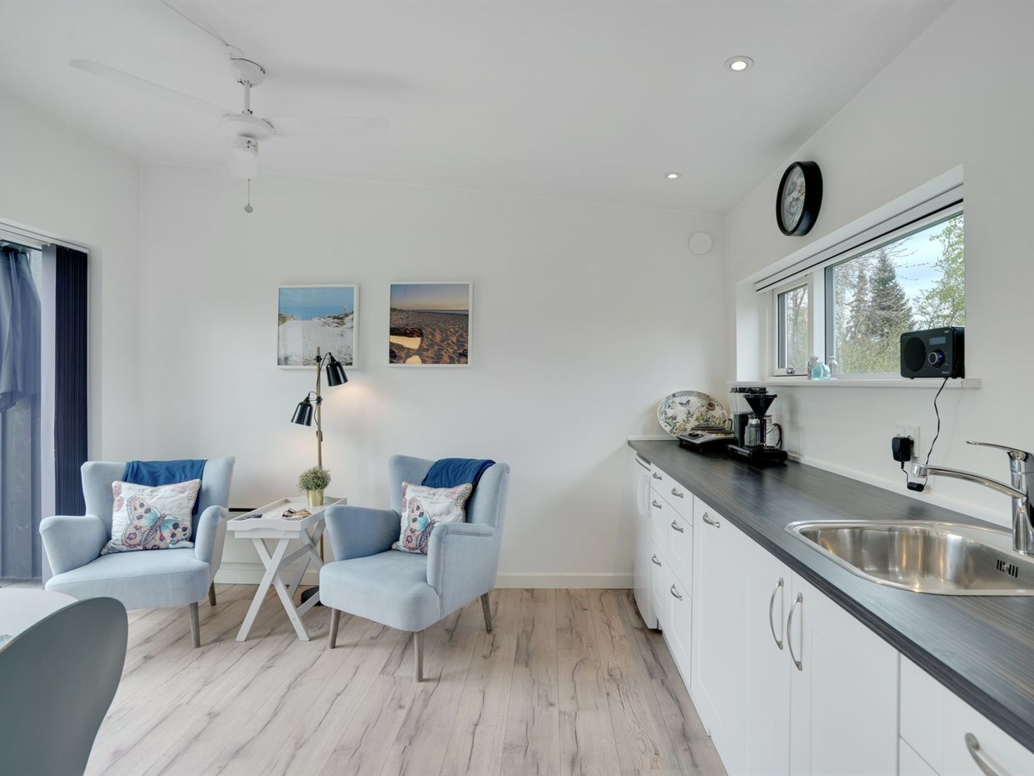 "Mark" - 200m from the sea — Living Room (4 of 13)