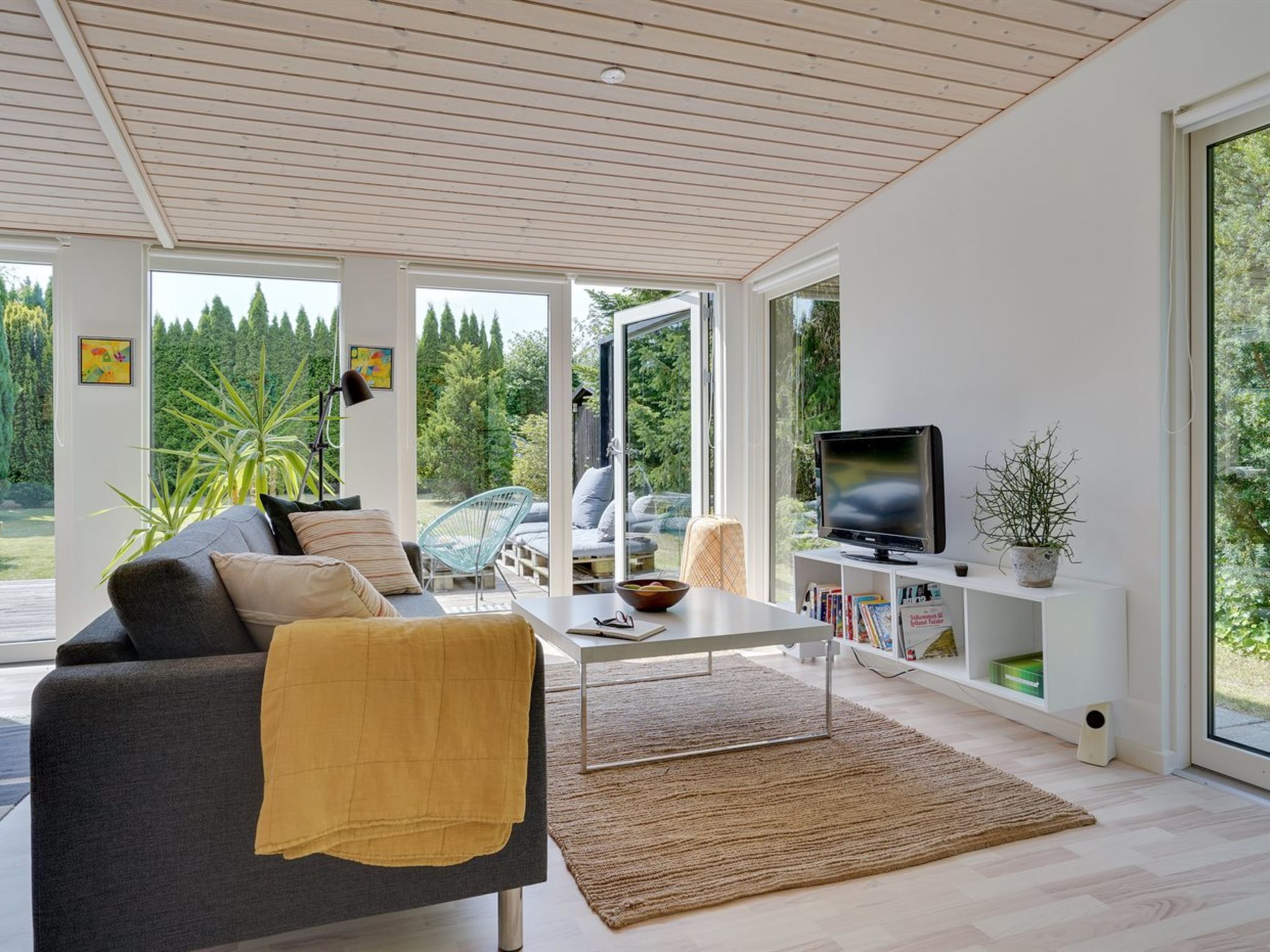"Edin" - 400m from the sea - Drinnen