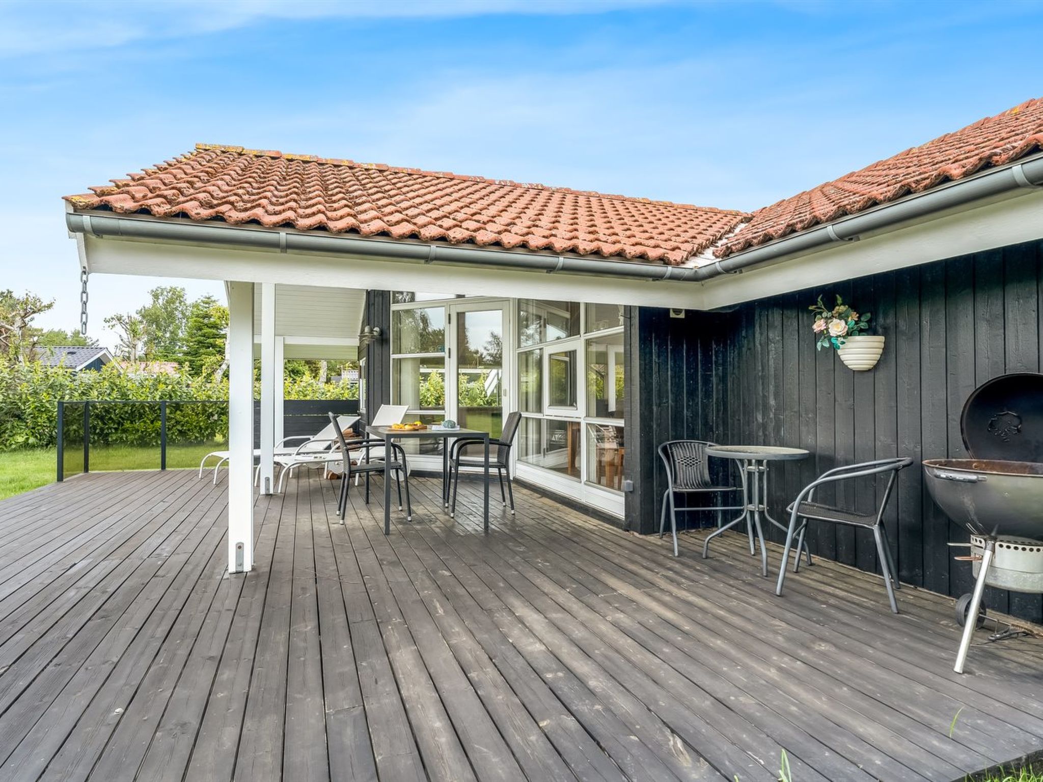 "Brynhild" - 400m from the sea - Outside