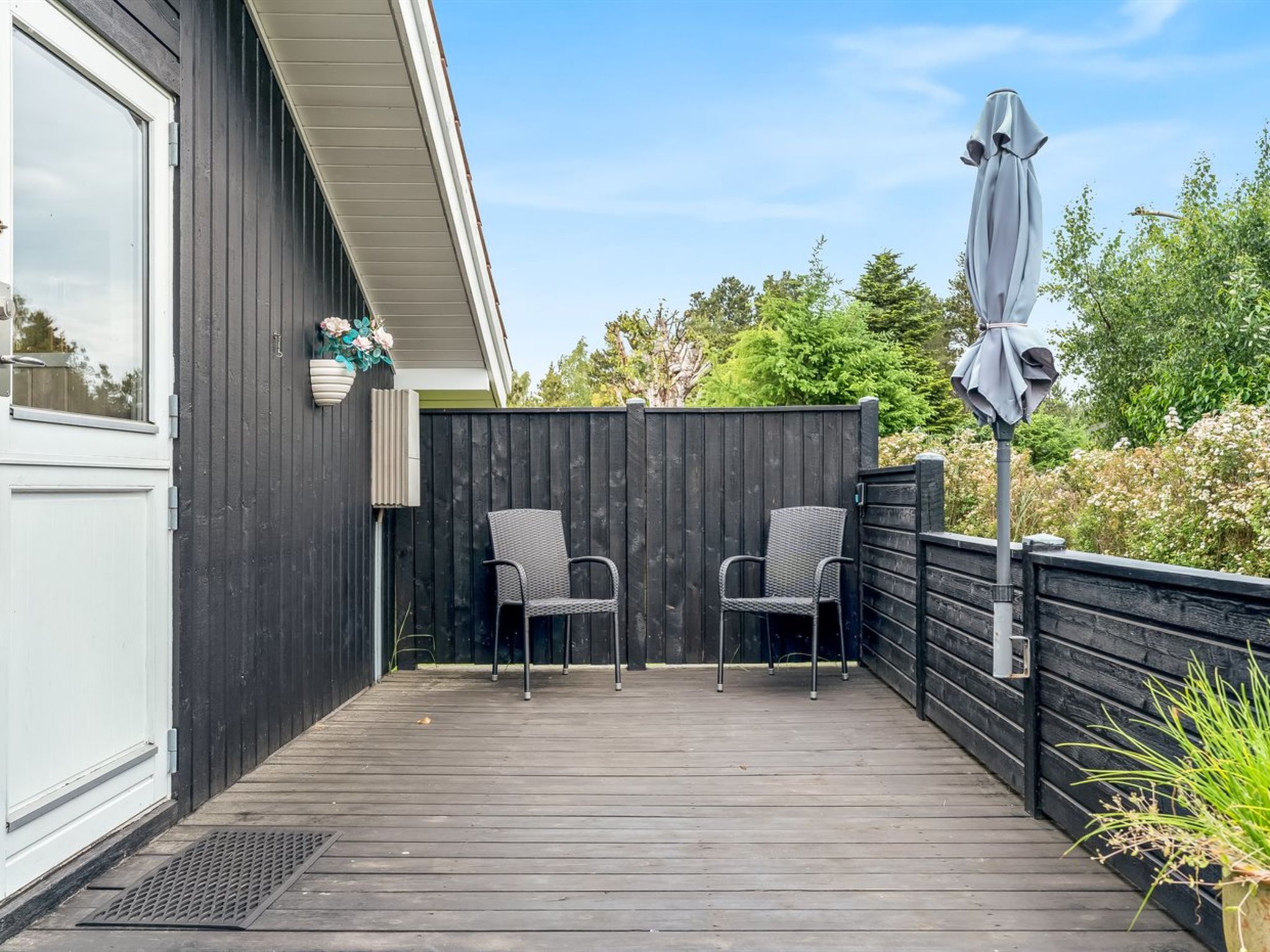 "Brynhild" - 400m from the sea - Outside