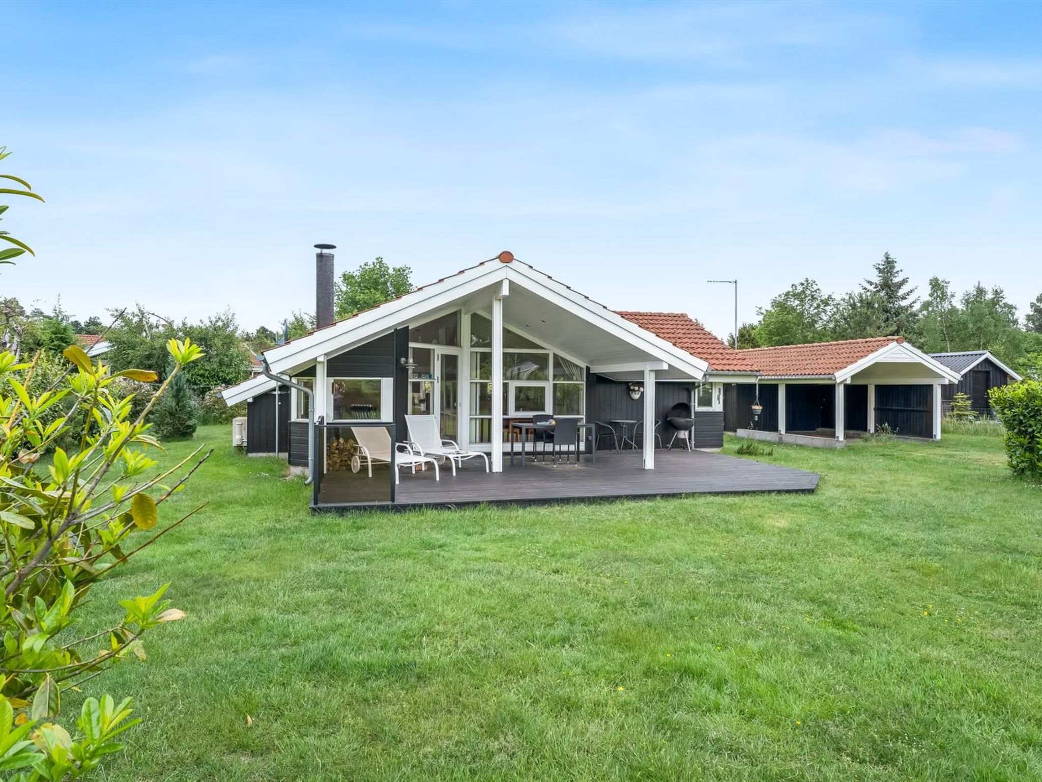 "Brynhild" - 400m from the sea - Outside