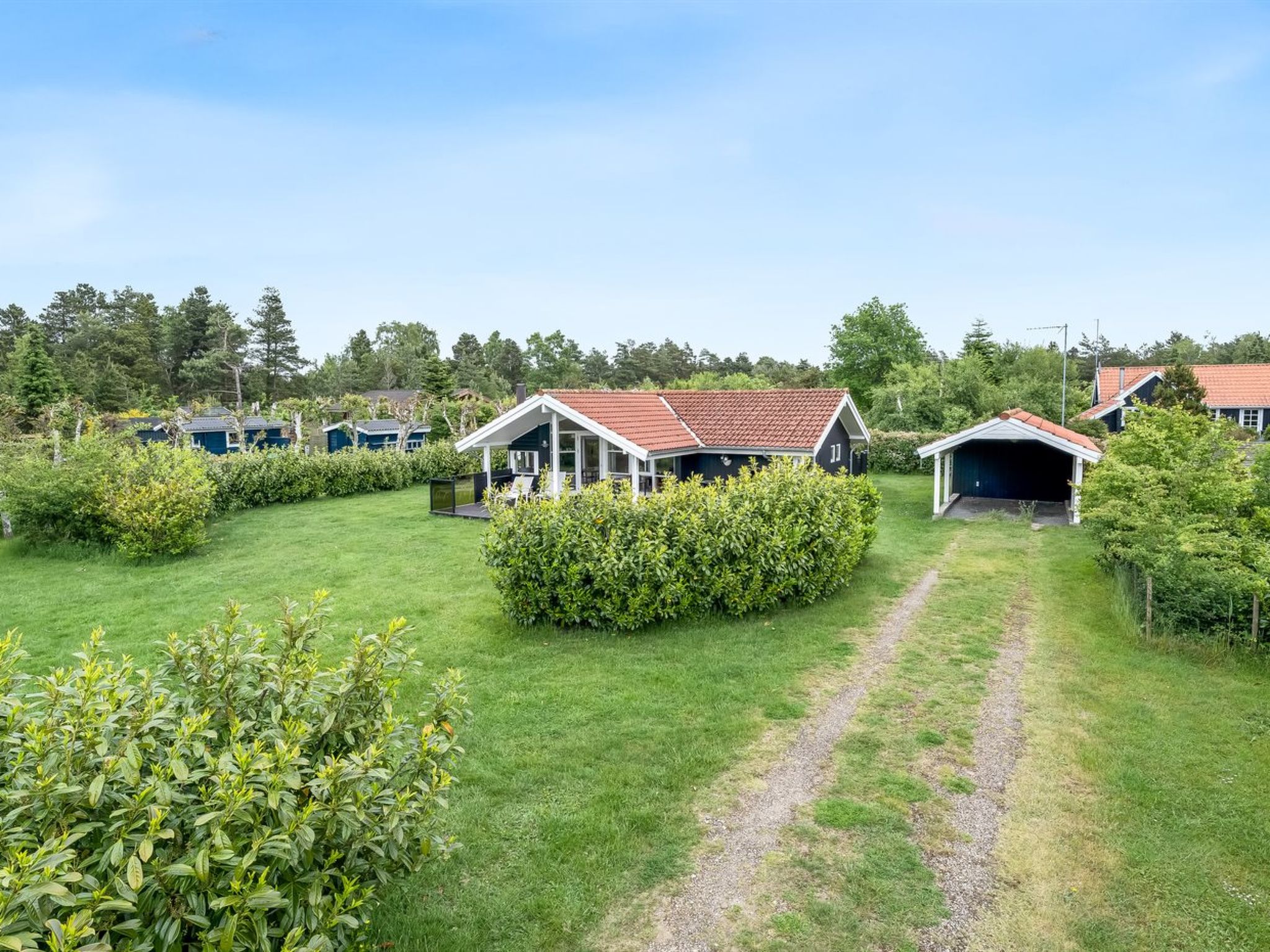 "Brynhild" - 400m from the sea - Outside