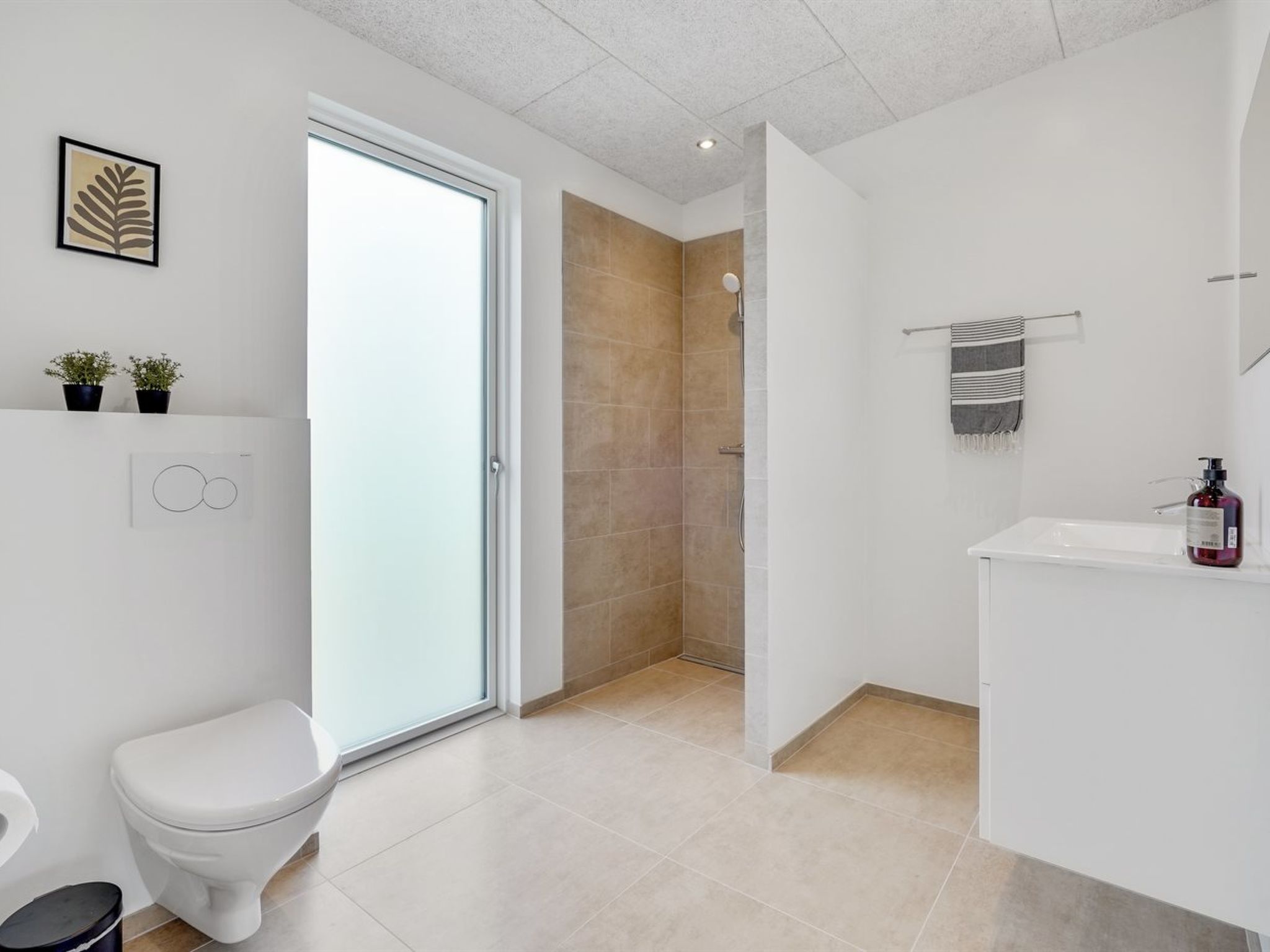 "Vanna" - 1.2km from the sea-Drinnen