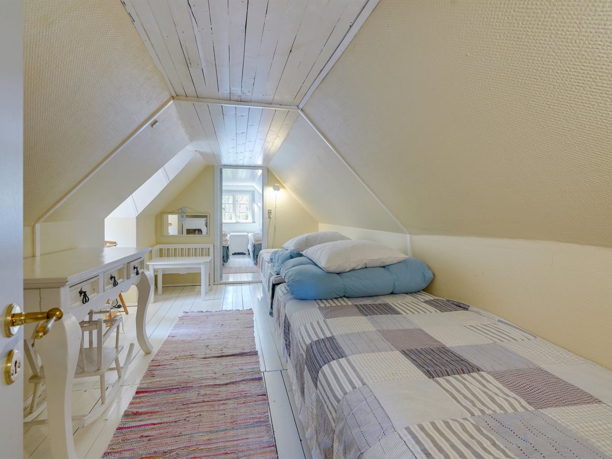 "Vemund" - 750m from the sea - Binnen