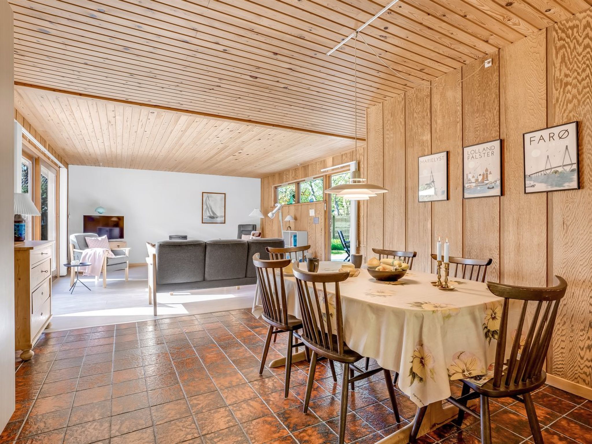 "Alvia" - 200m from the sea - Drinnen