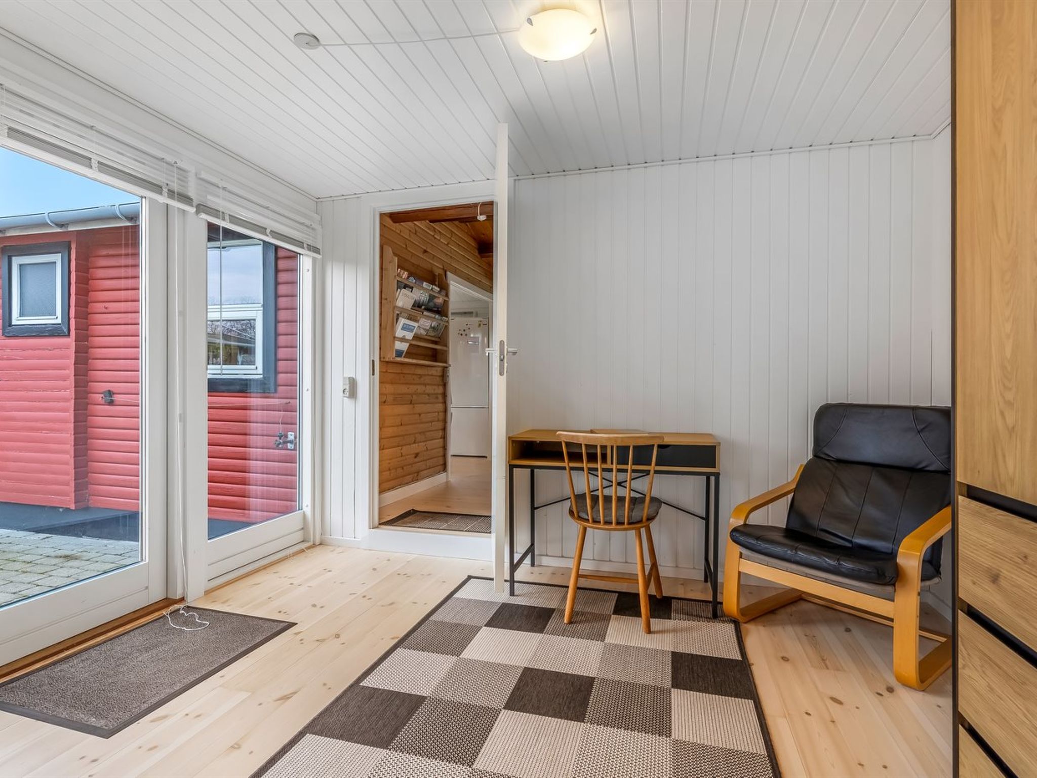 "Aarno" - 700m from the sea - Binnen