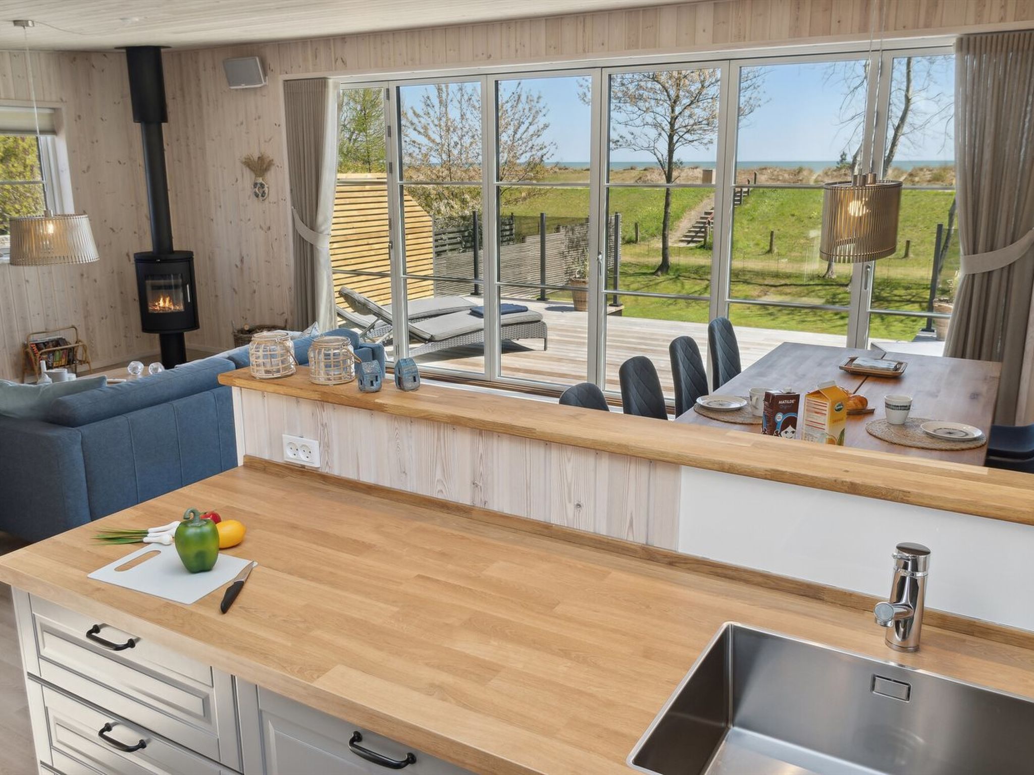 "Engli" - 90m from the sea