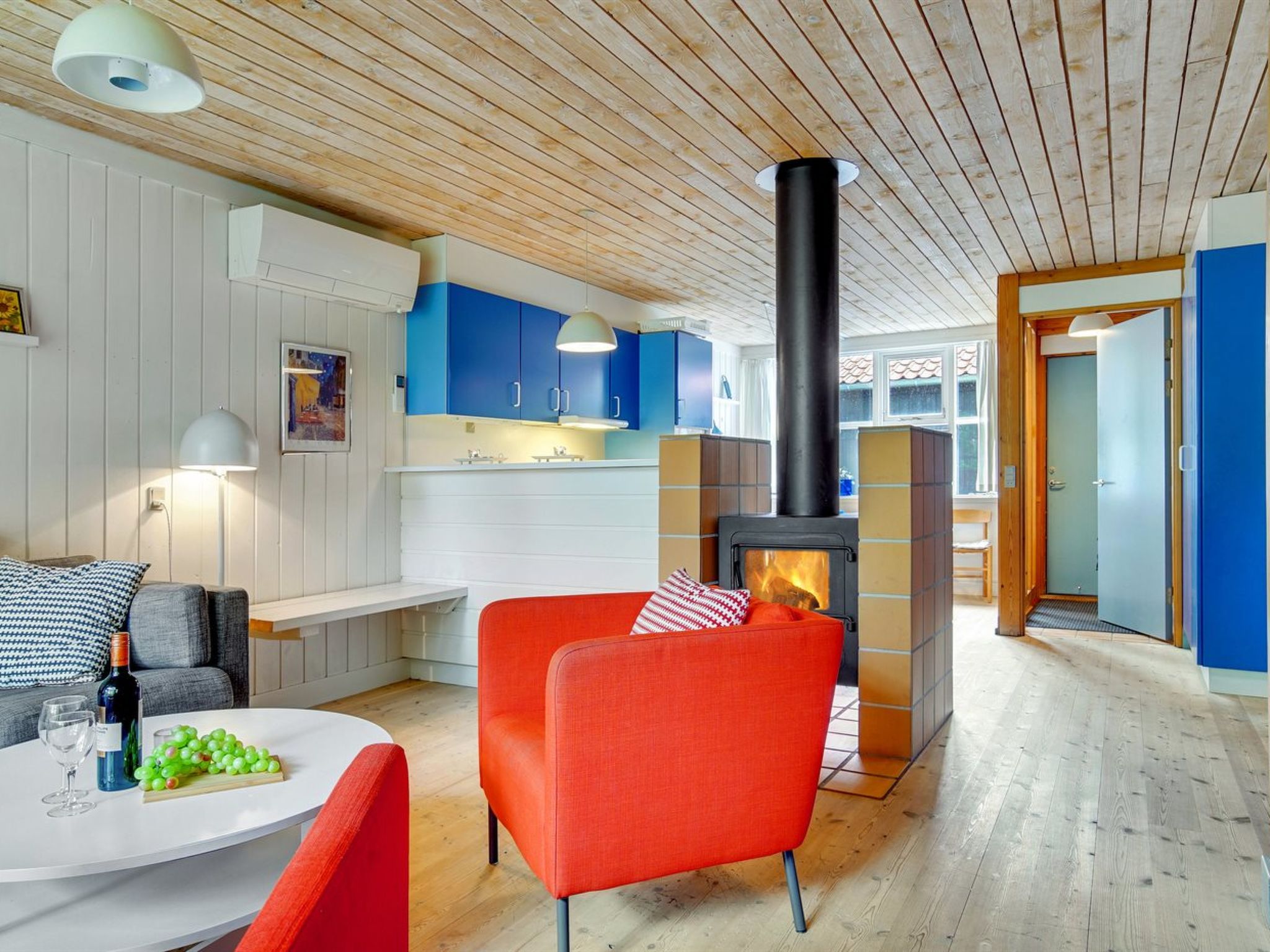 "Bennek" - 200m from the sea - Drinnen