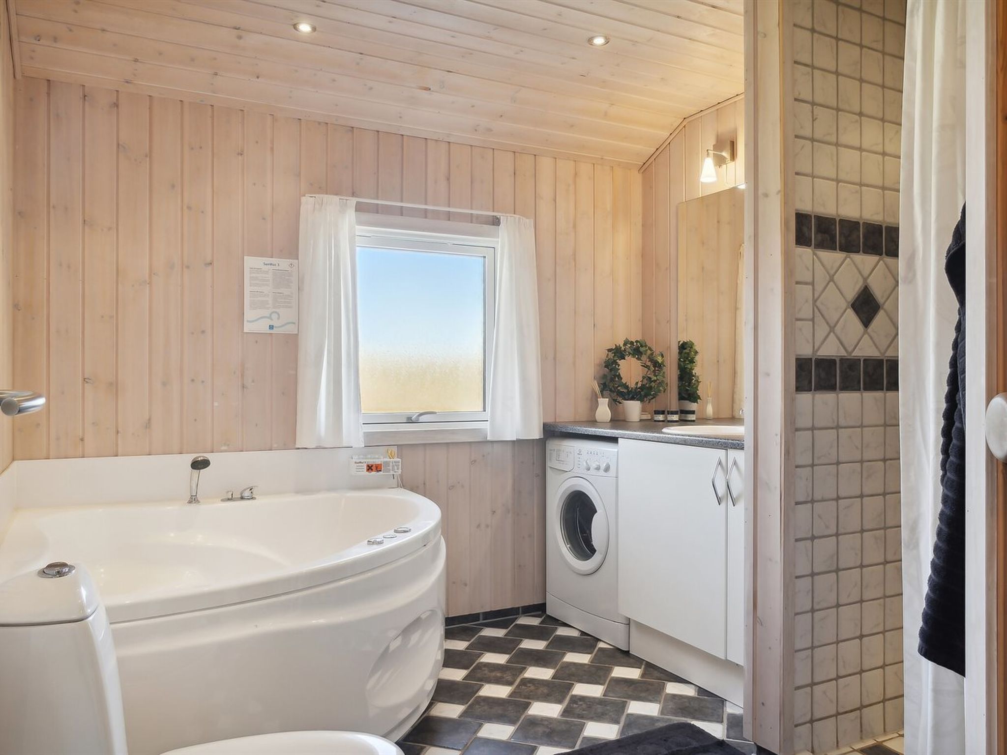 "Florentin" - 1km from the sea - Binnen