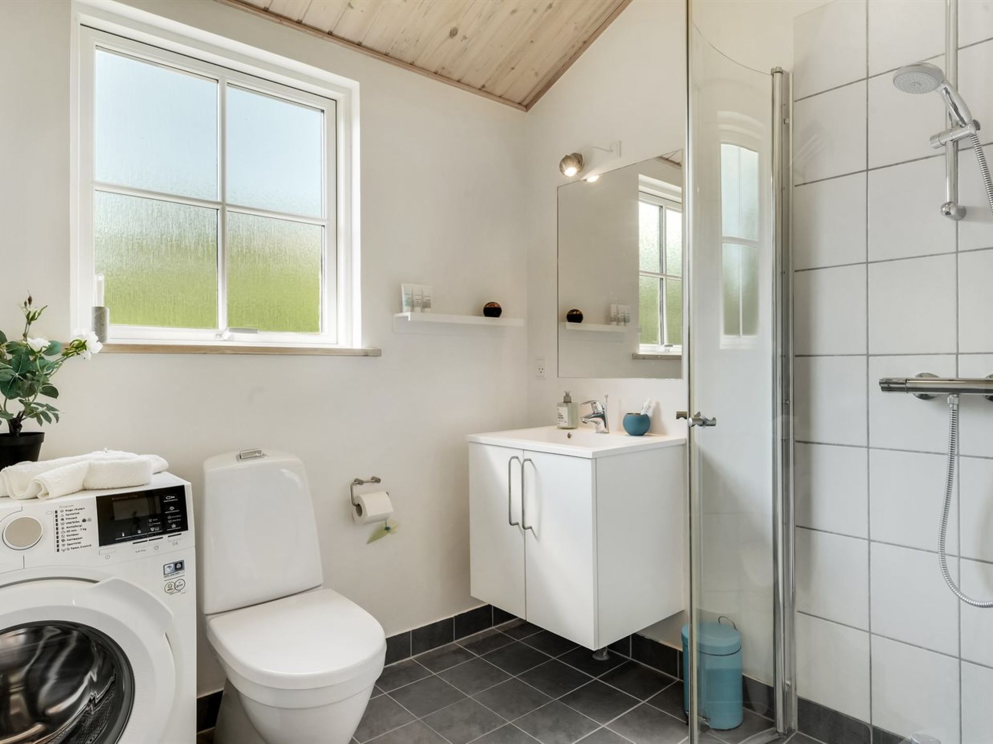 "Finwith" - 1.5km from the sea - Drinnen