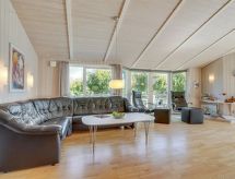 10-persoons vakantiehuis in Væggerløse met sauna en open haard - thumbnail 4