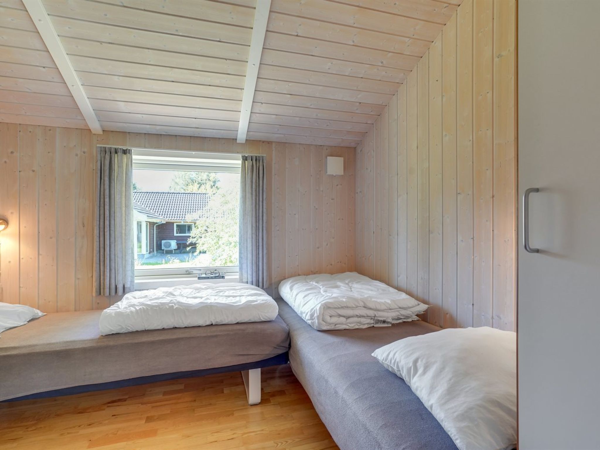 "Karoliina" - 900m from the sea - Binnen