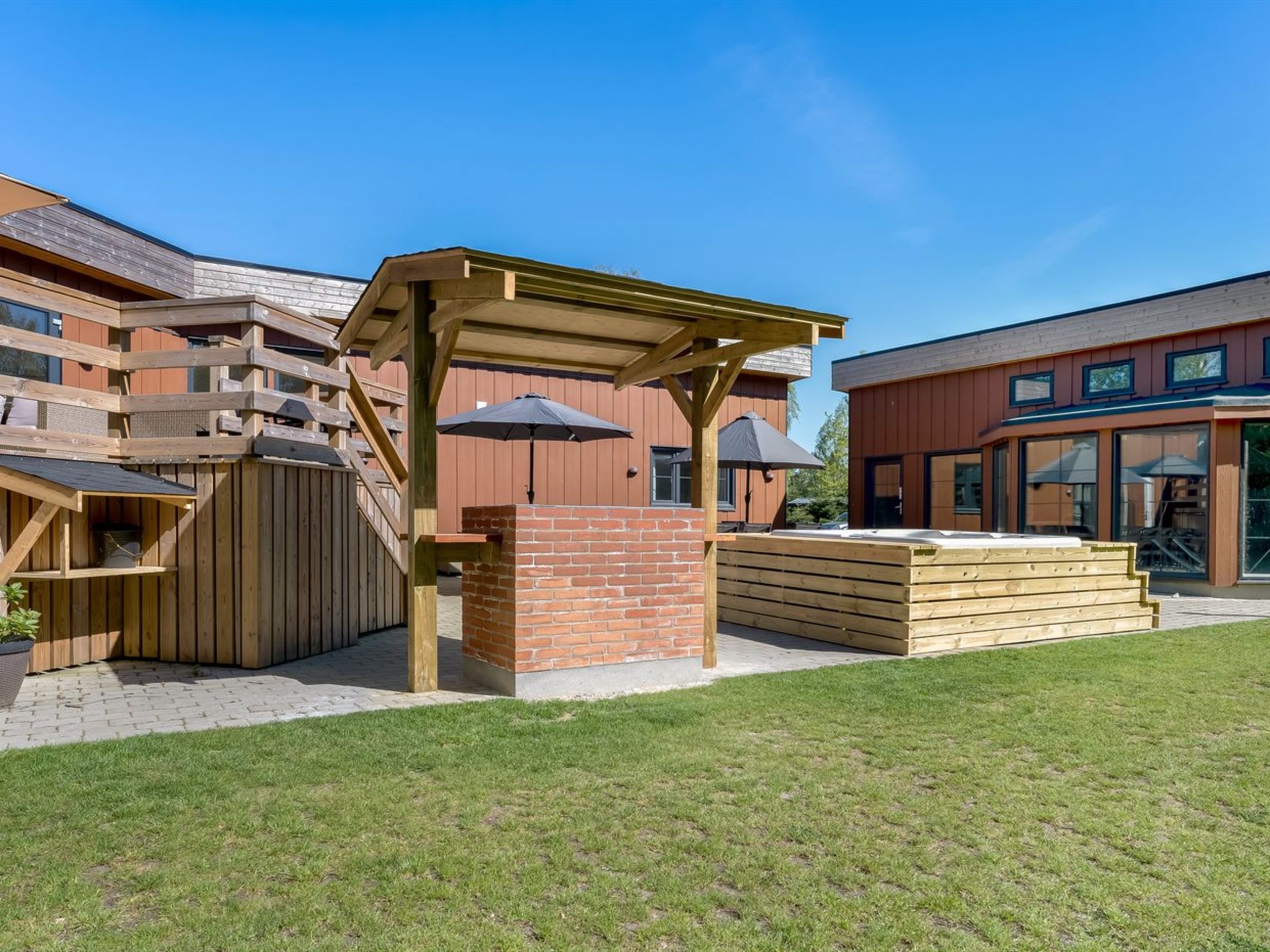 "Bjarka" - 700m from the sea - Draußen