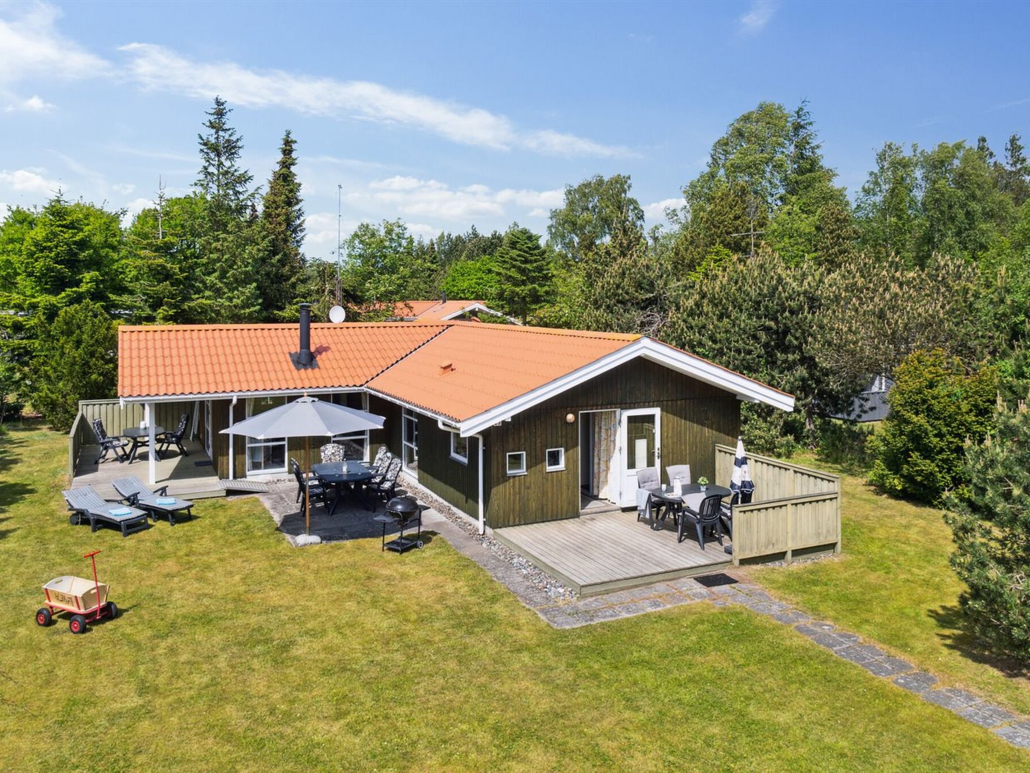 "Eini" - 500m from the sea - Outside