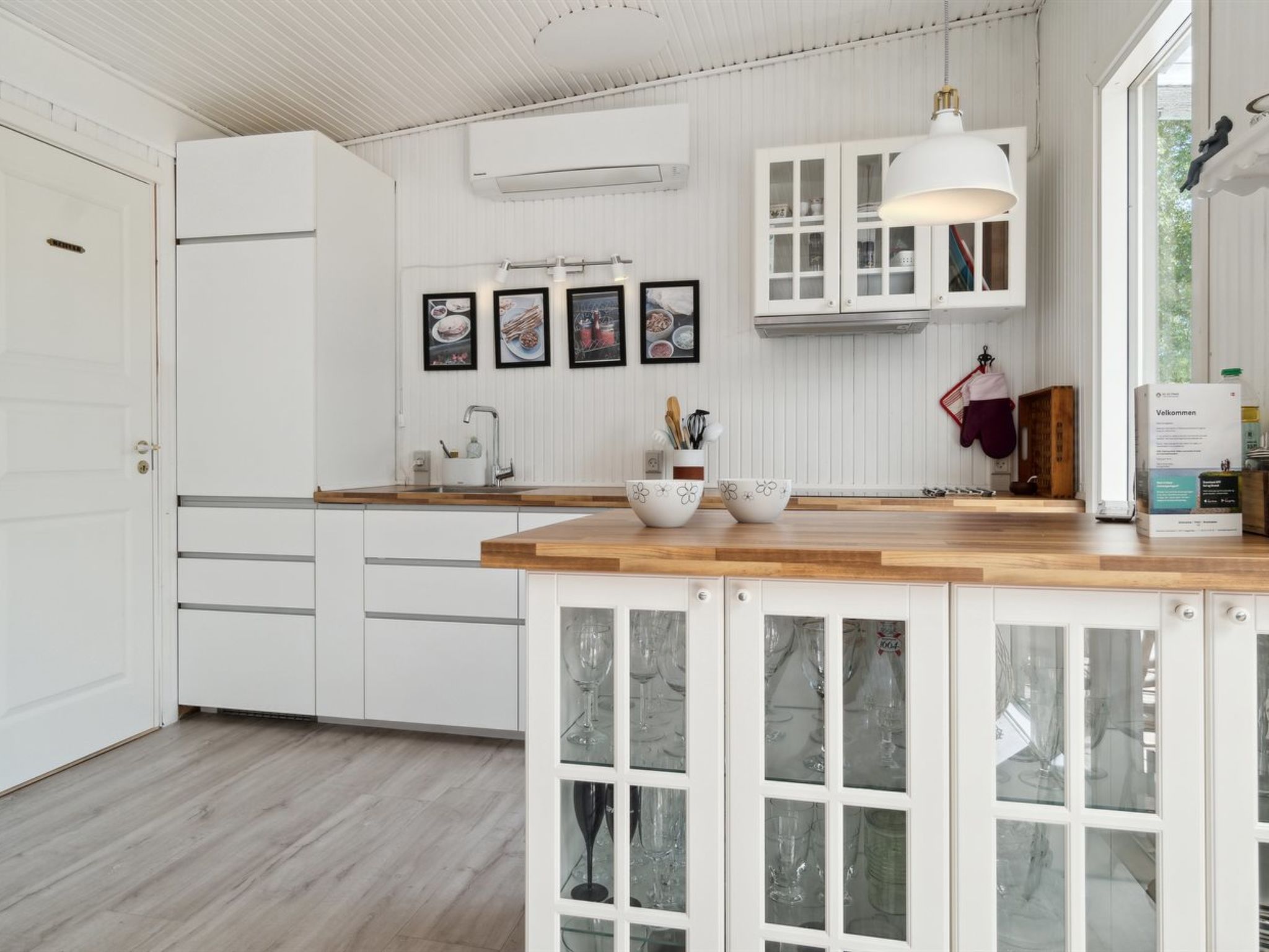 "Thorlak" - 860m from the sea - Binnen