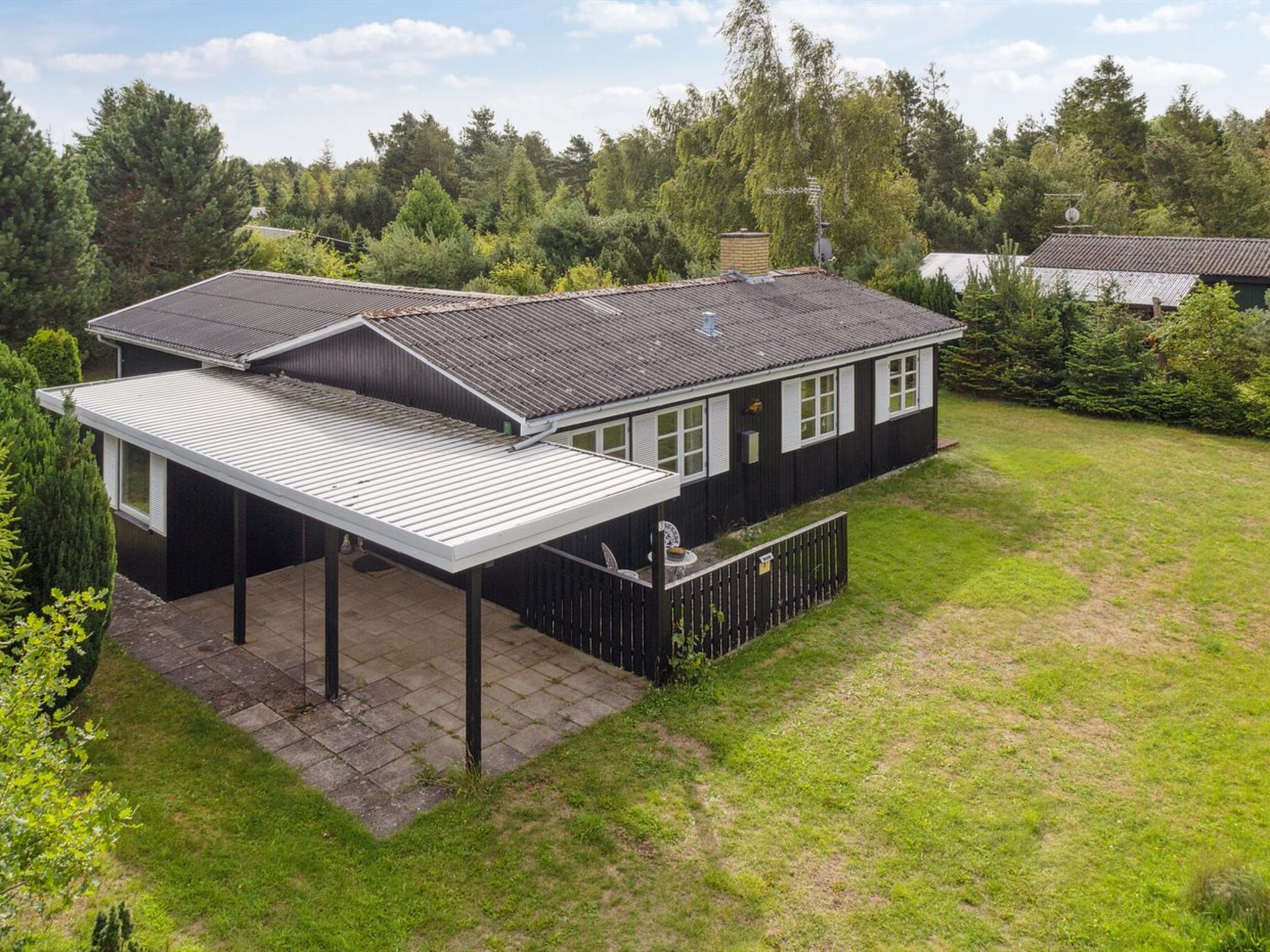 "Brunhilde" - 850m from the sea-Buiten