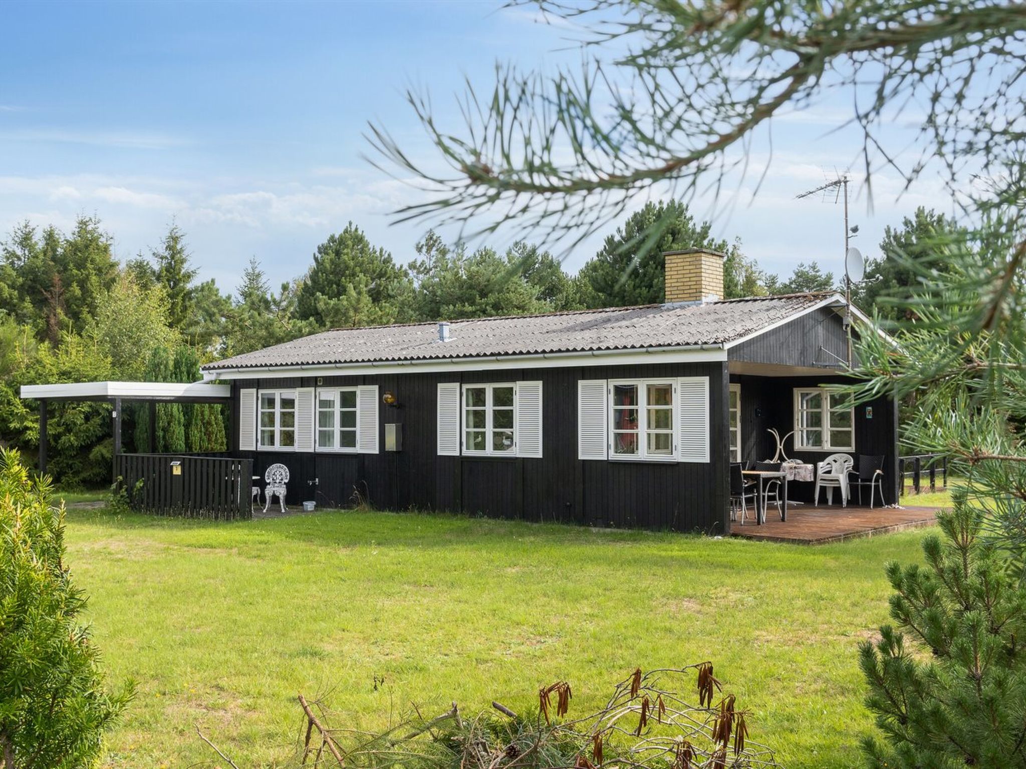"Brunhilde" - 850m from the sea