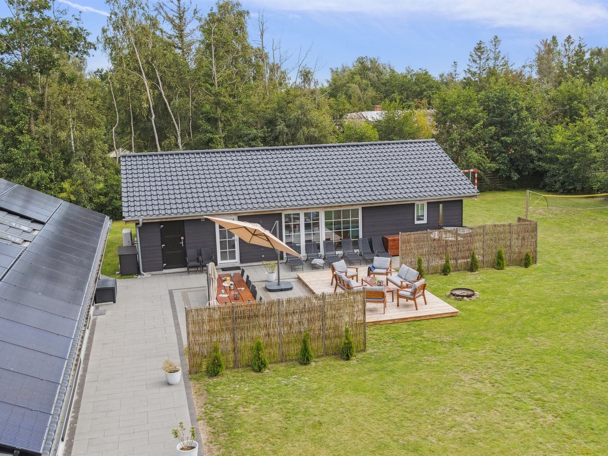 "Ronia" - 900m from the sea - Buiten