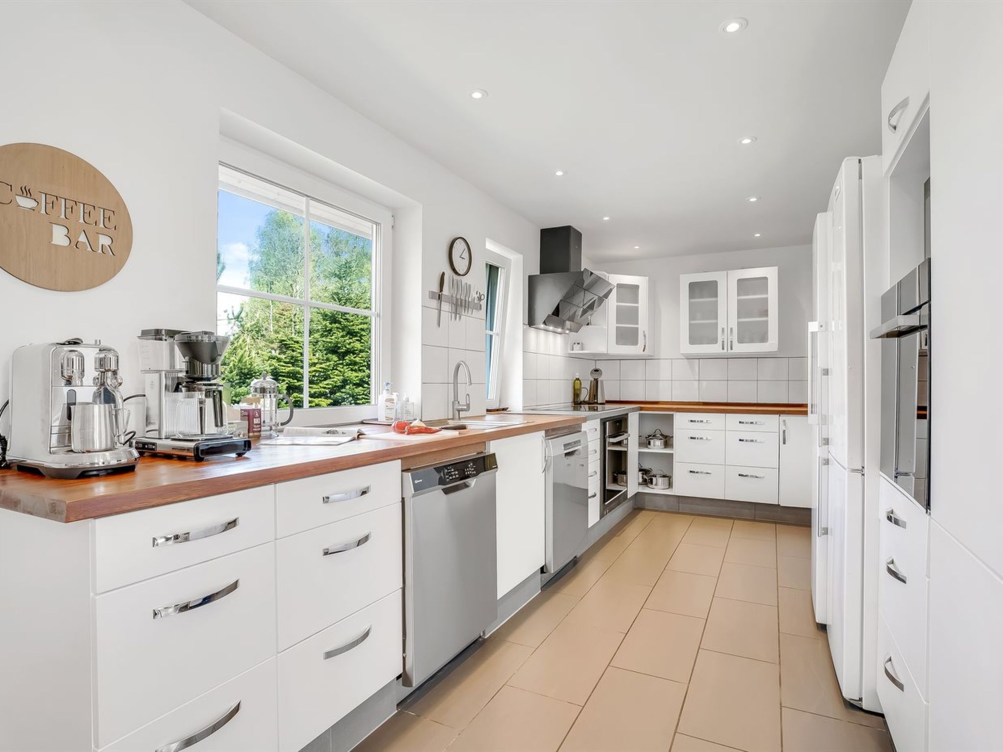 "Ronia" - 900m from the sea-Binnen