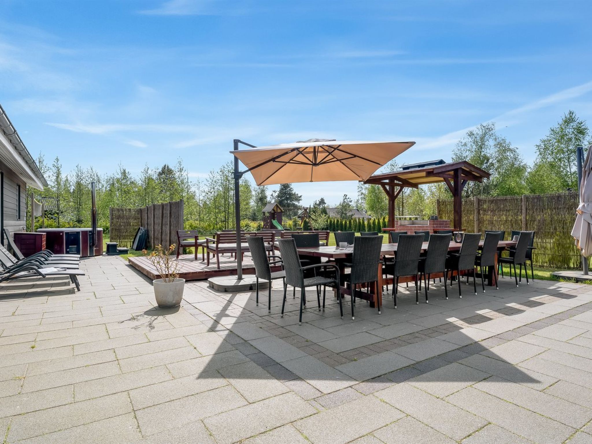"Ronia" - 900m from the sea - Buiten