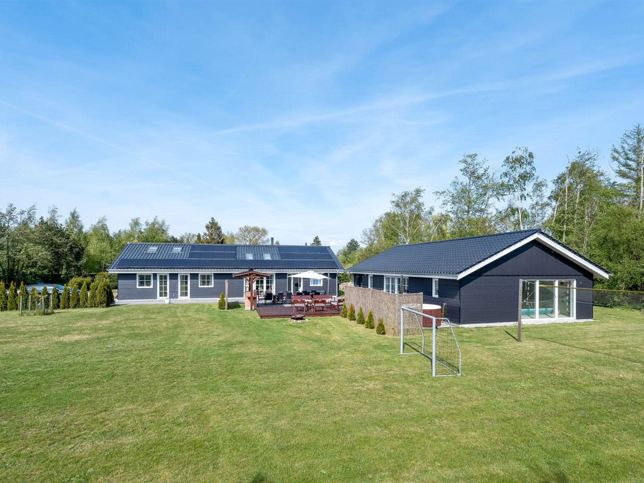 "Ronia" - 900m from the sea - Buiten