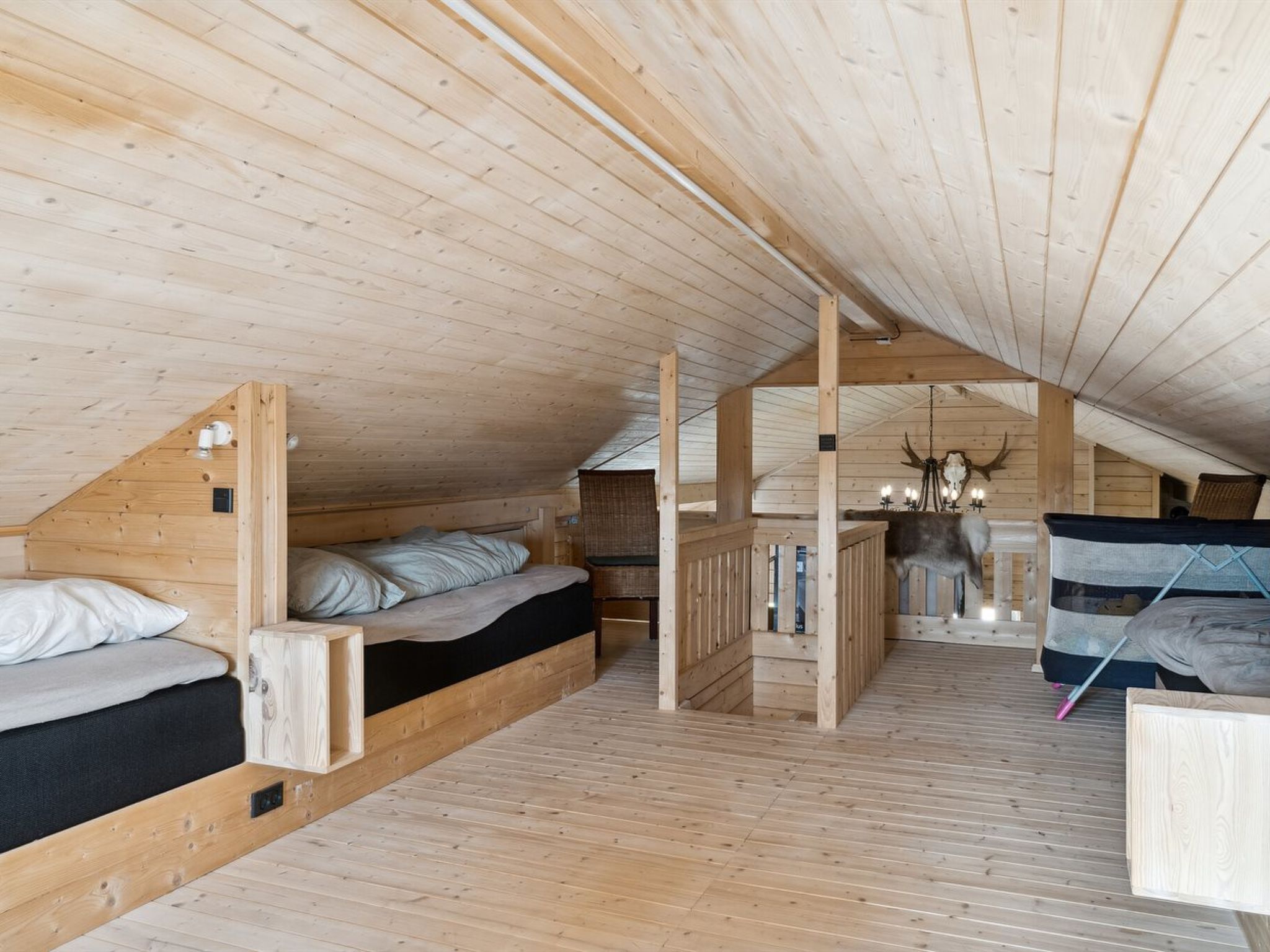 "Vicktoria" - 1.5km from the sea-Binnen