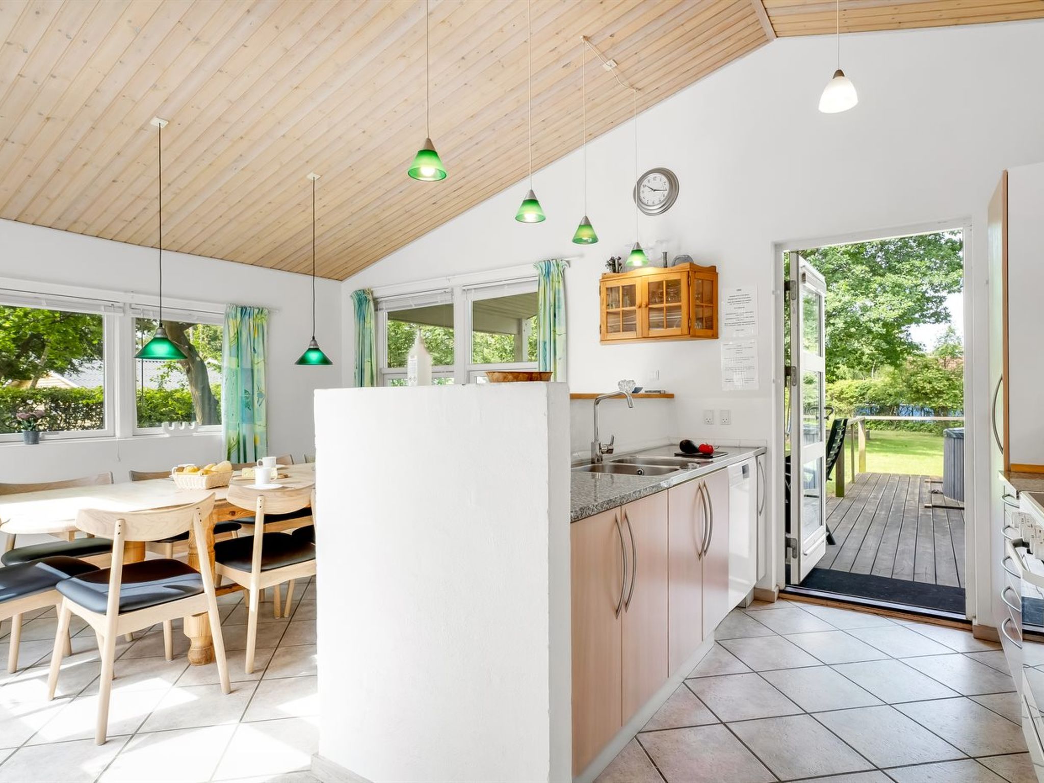 "Gravers" - 100m from the sea-Inside