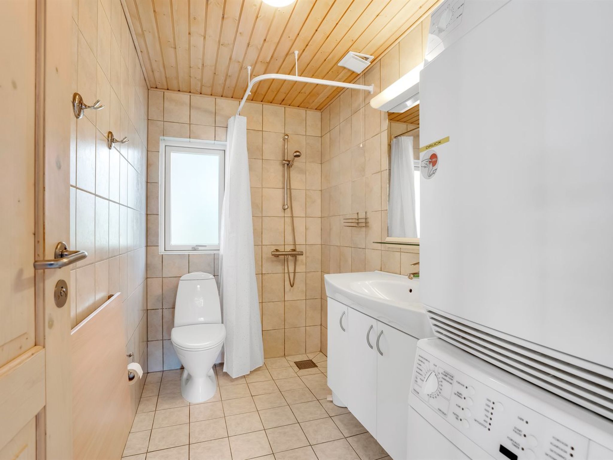 "Gravers" - 100m from the sea-Inside