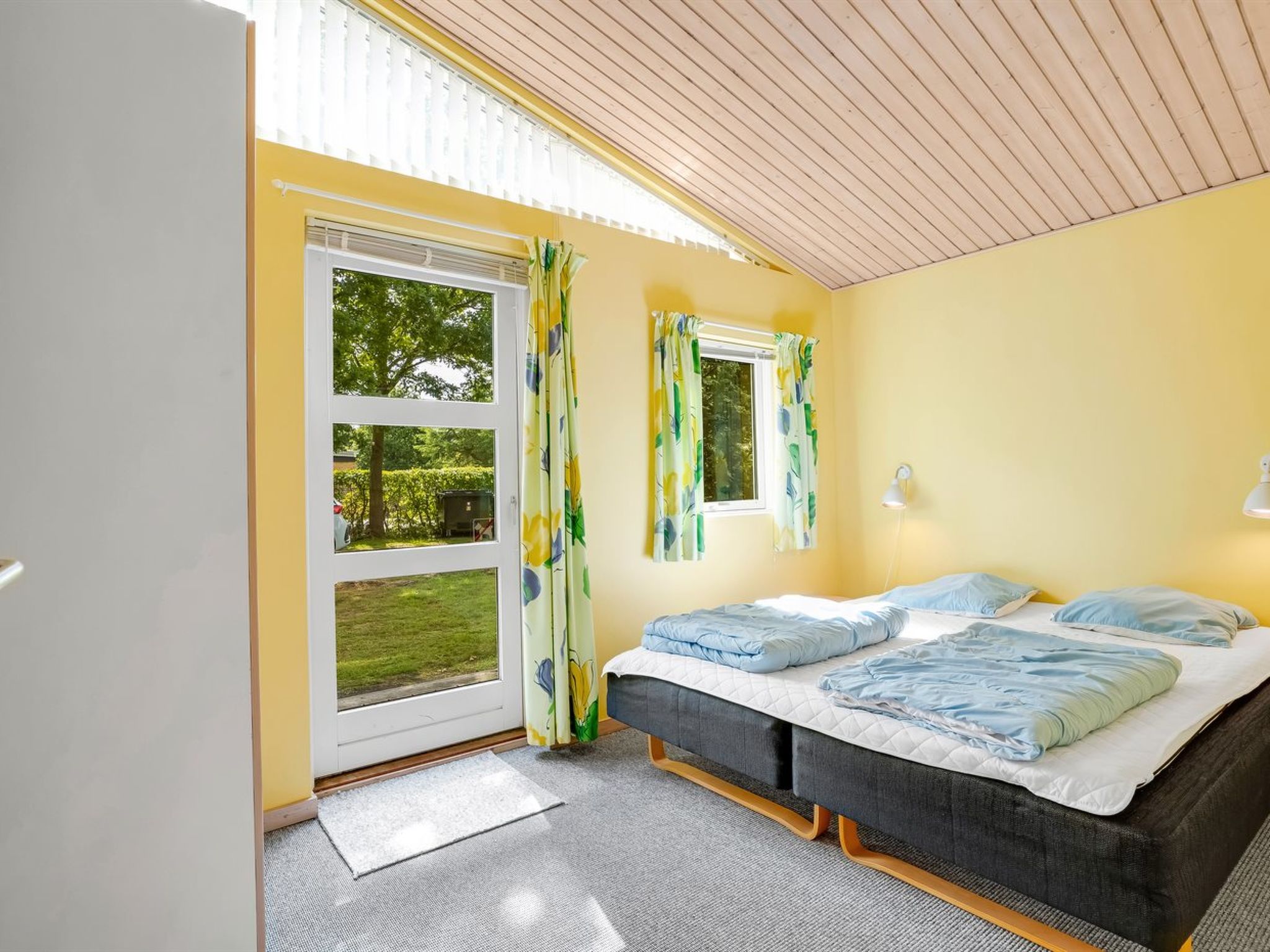 "Gravers" - 100m from the sea-Inside