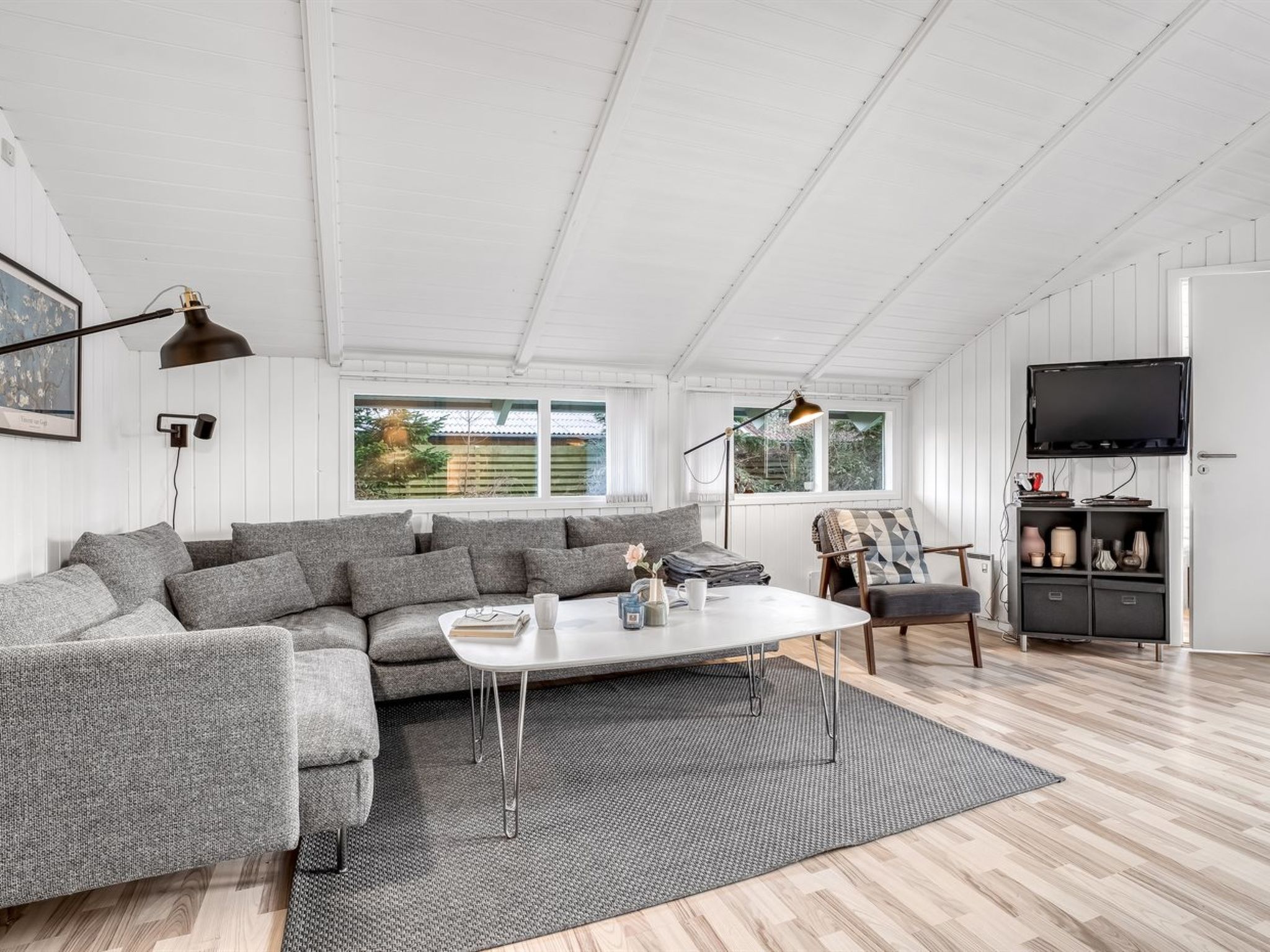 "Bjart" - 1.5km from the sea