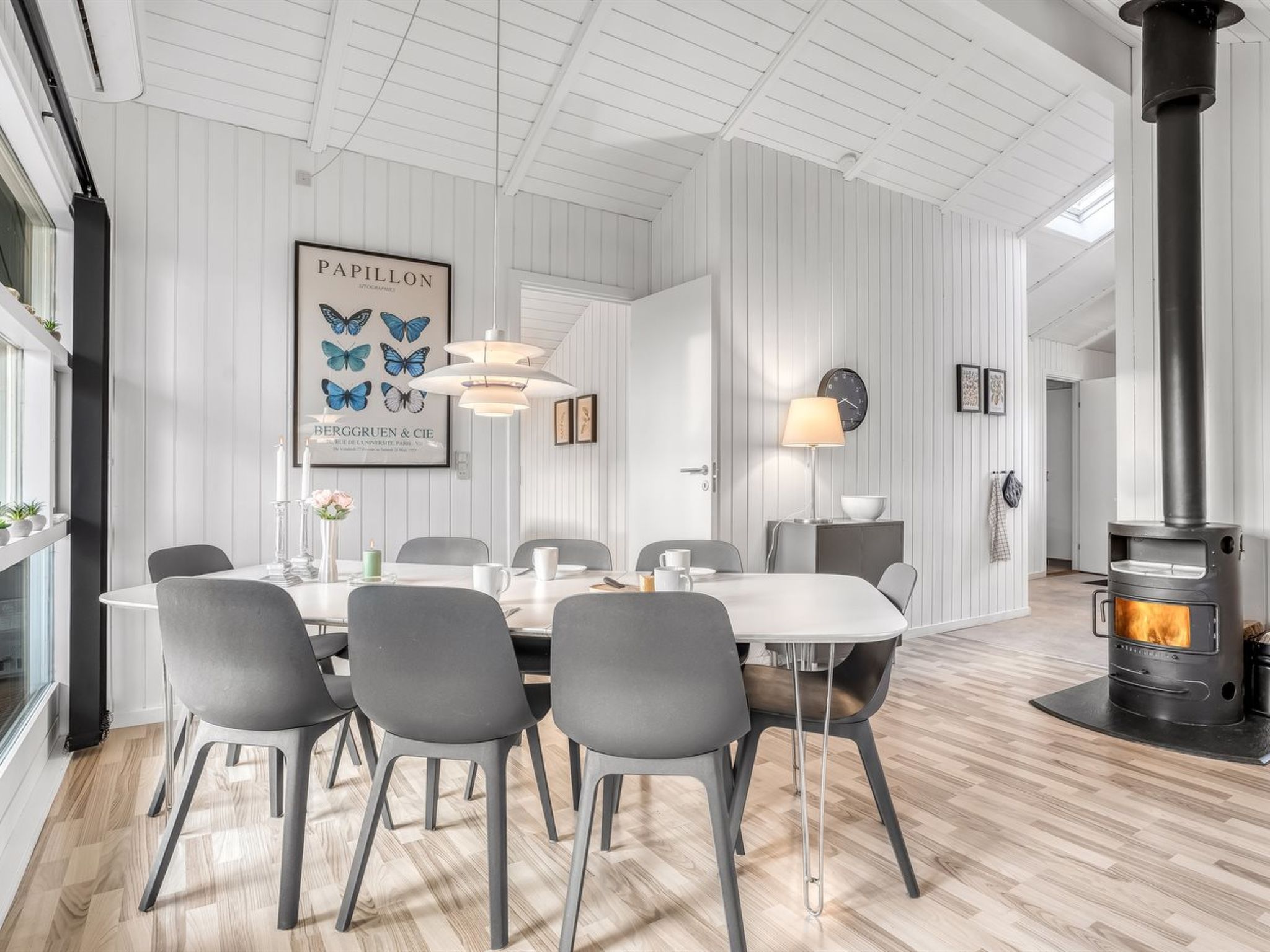 "Bjart" - 1.5km from the sea - Binnen