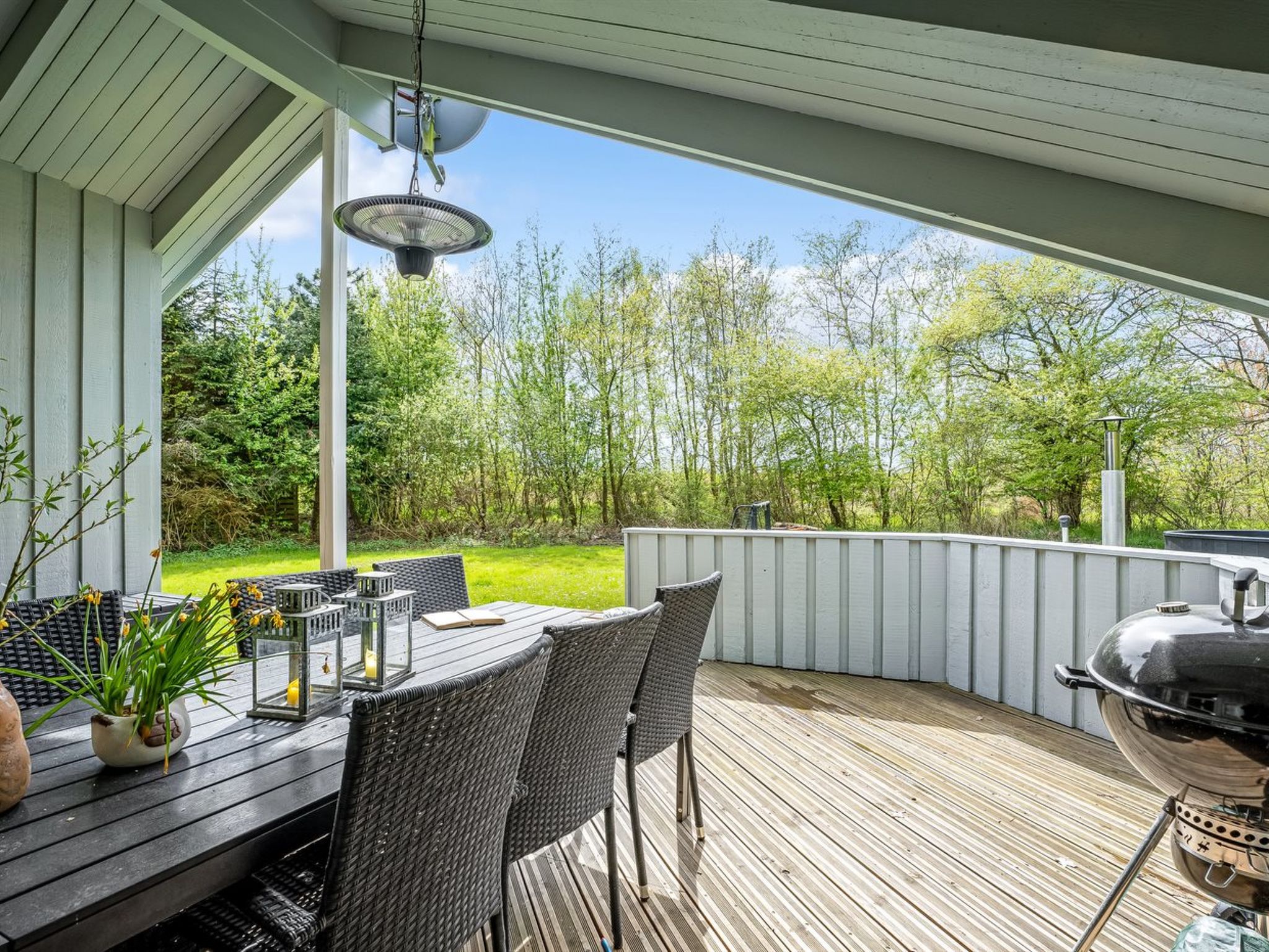 "Bjart" - 1.5km from the sea - Buiten