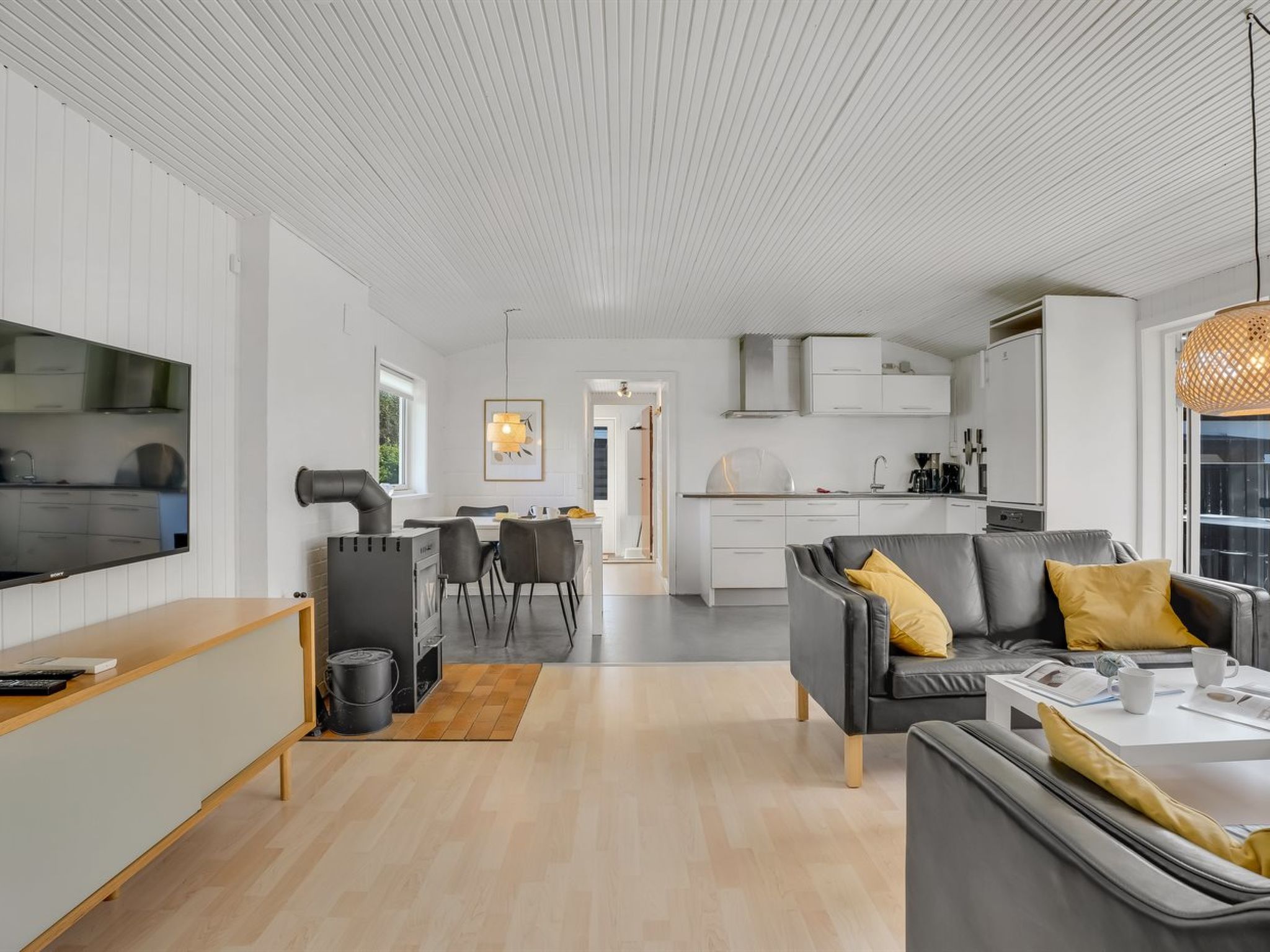 "Annastasia" - 400m from the sea-Binnen