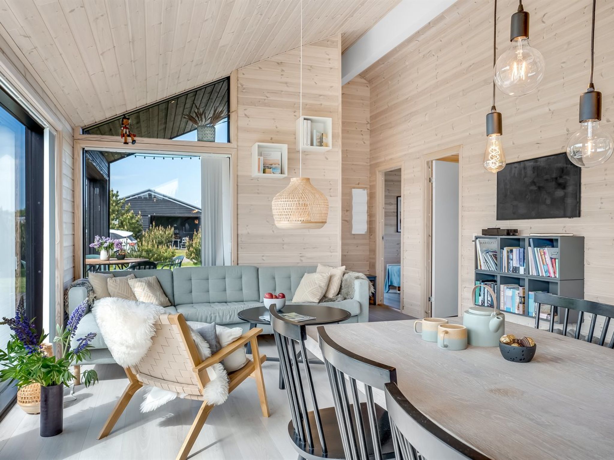 "Edite" - 900m from the sea