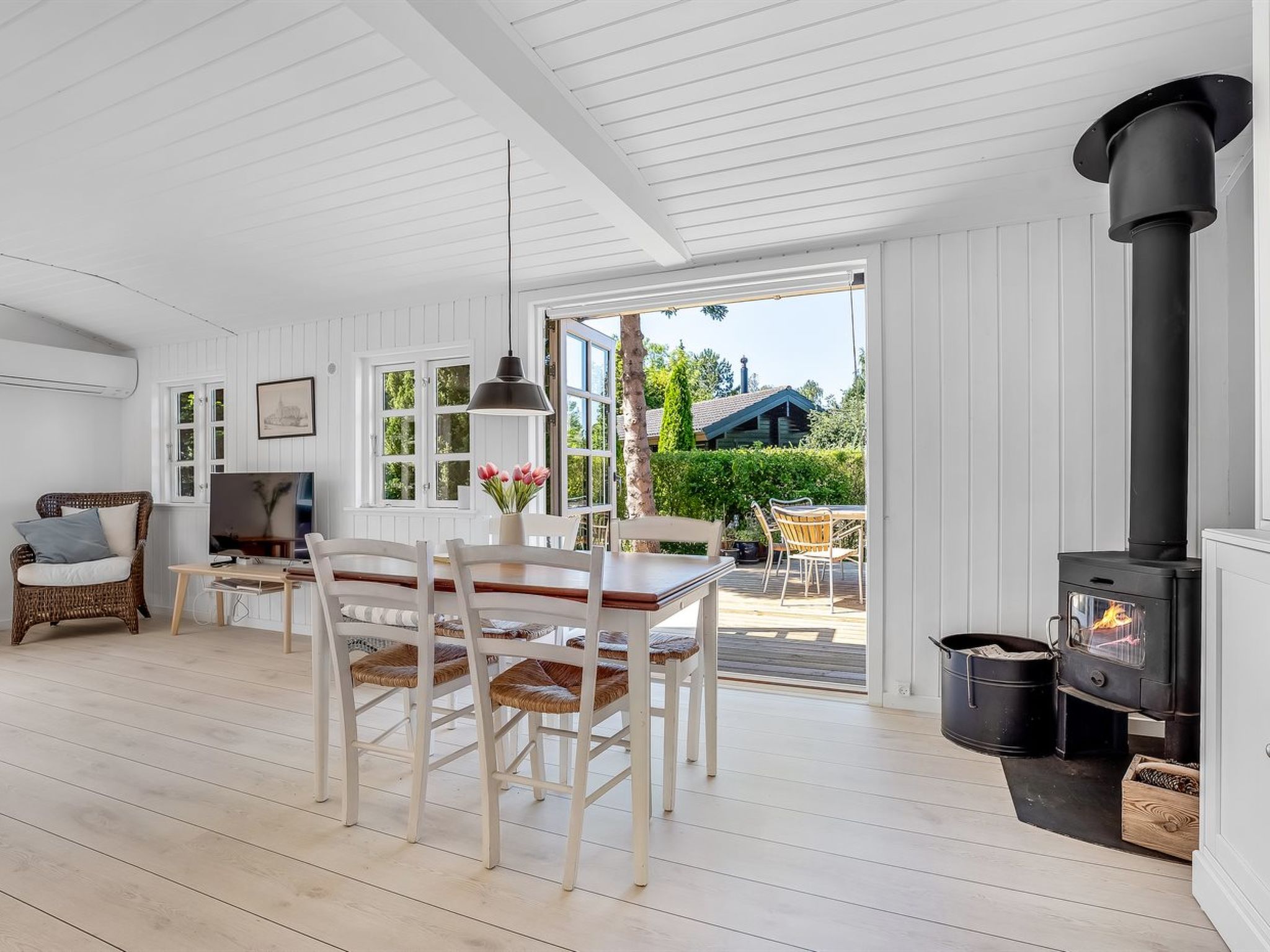 "Synnöve" - 350m from the sea - Inside