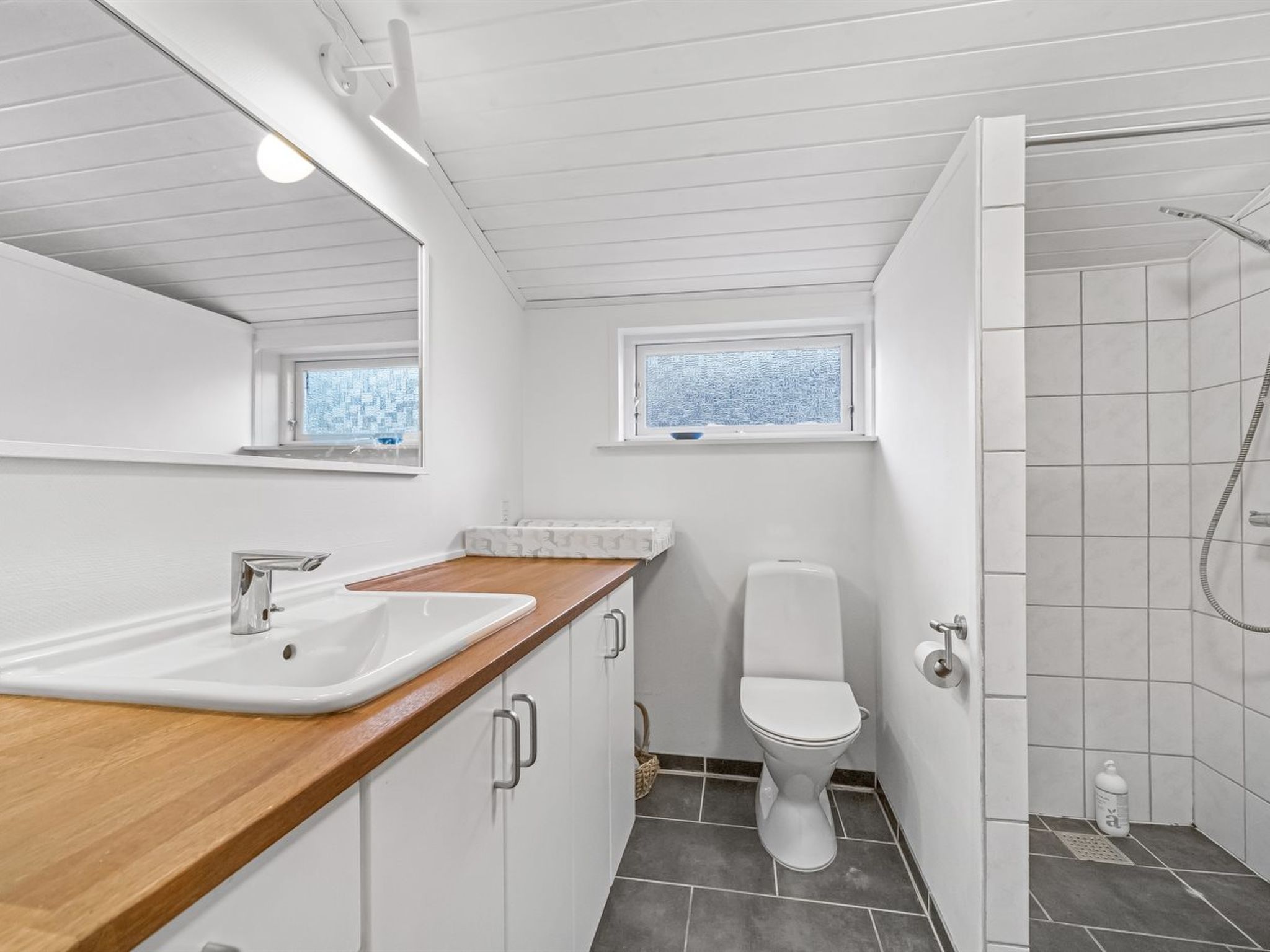 "Synnöve" - 350m from the sea - Inside