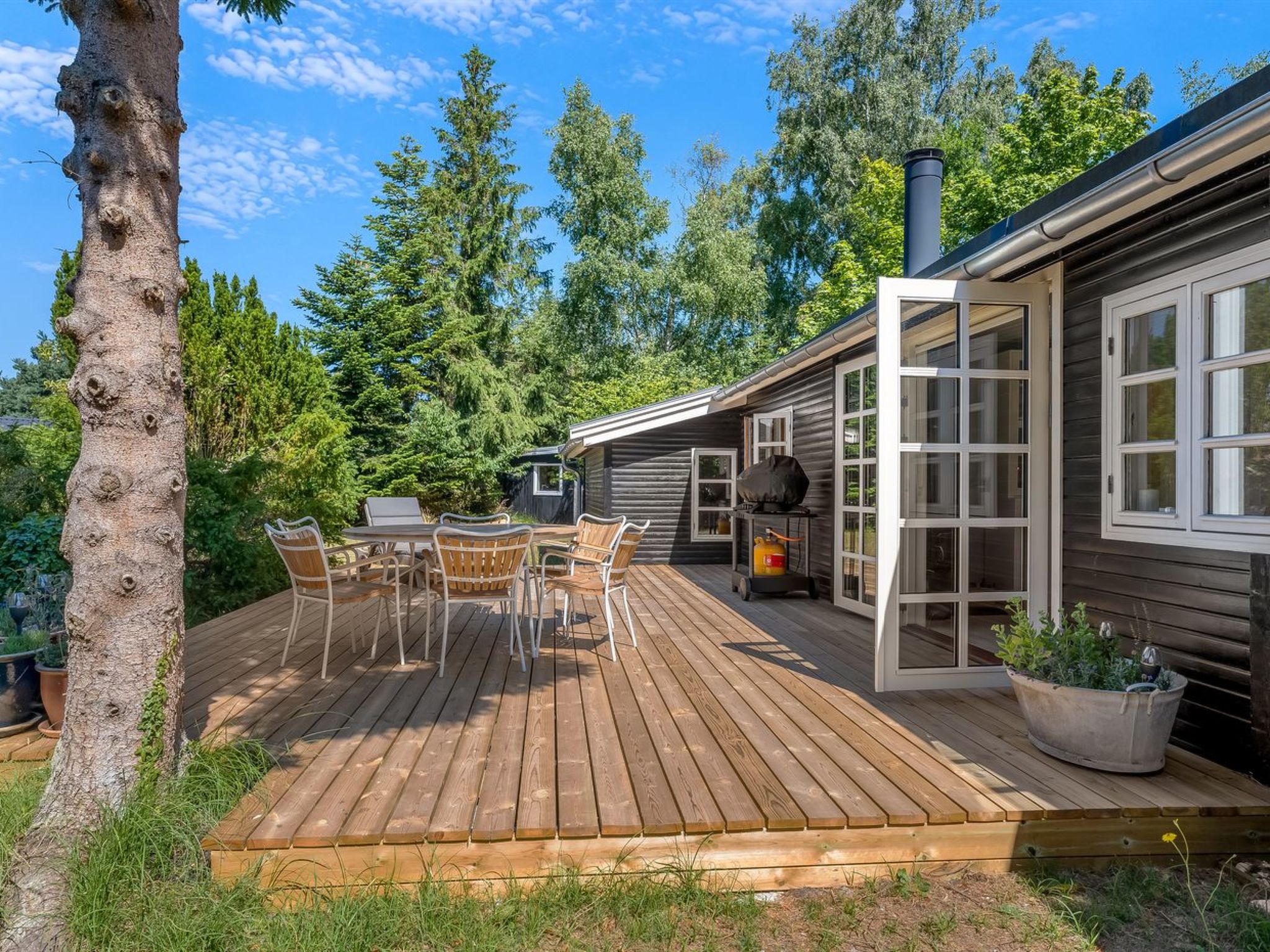 "Synnöve" - 350m from the sea - Outside