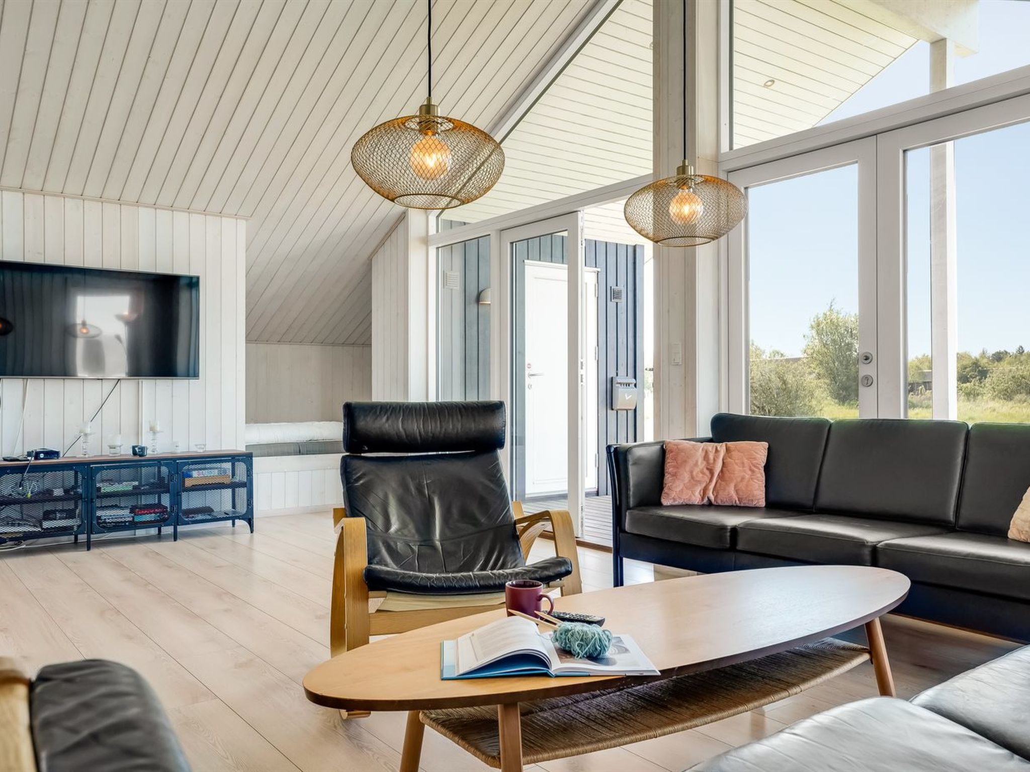 "Kiersten" - 800m from the sea - Binnen