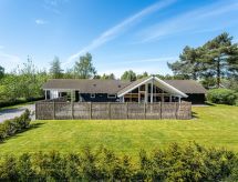 "Gudlaug" - 1km from the sea