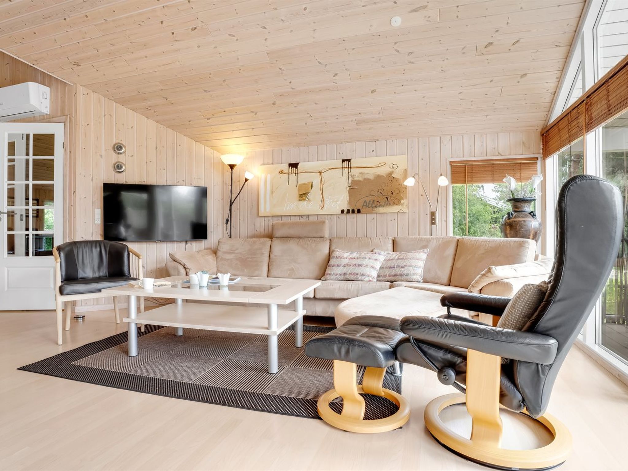 "Gudlaug" - 1km from the sea - Binnen