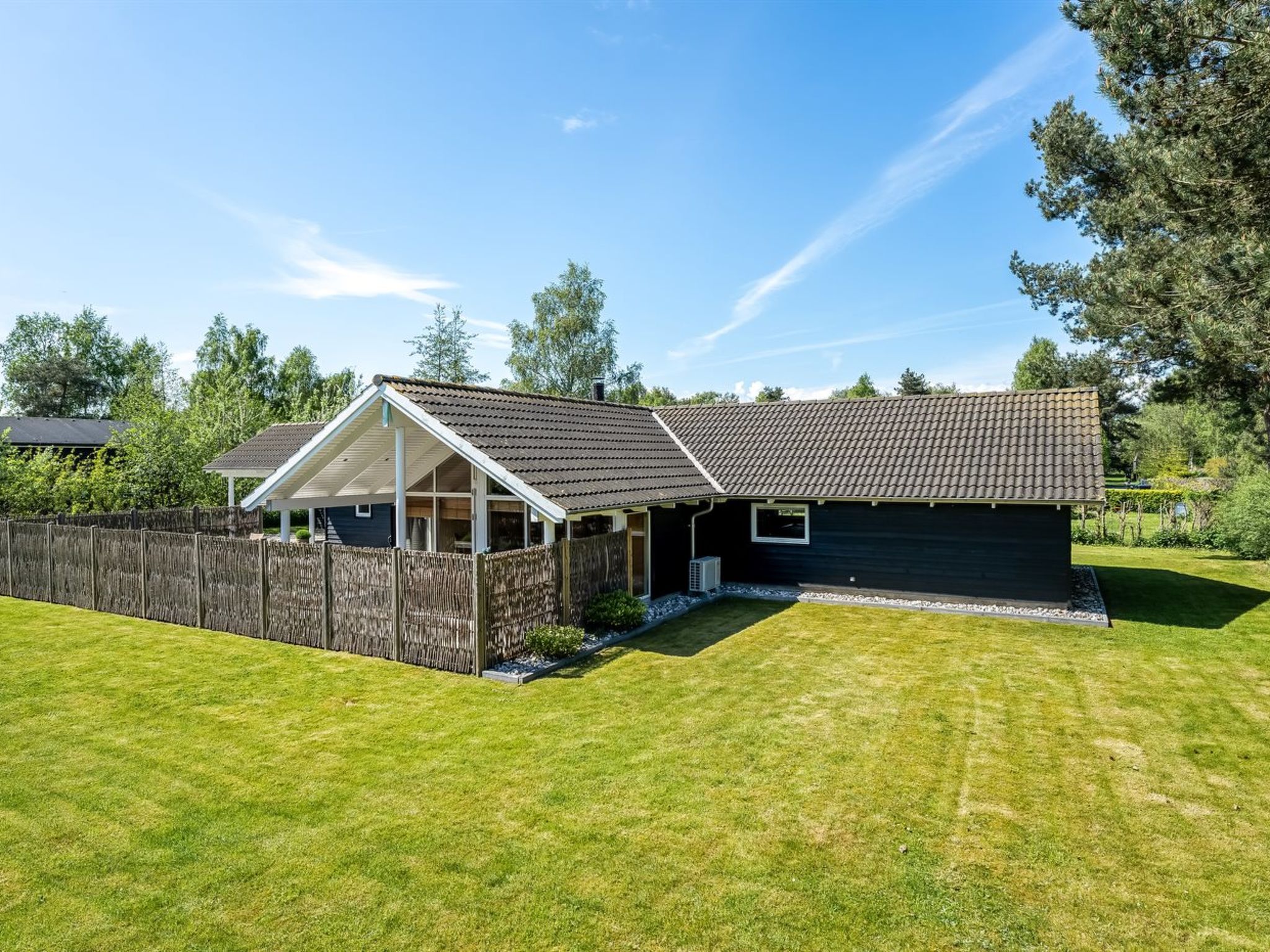 "Gudlaug" - 1km from the sea - Buiten
